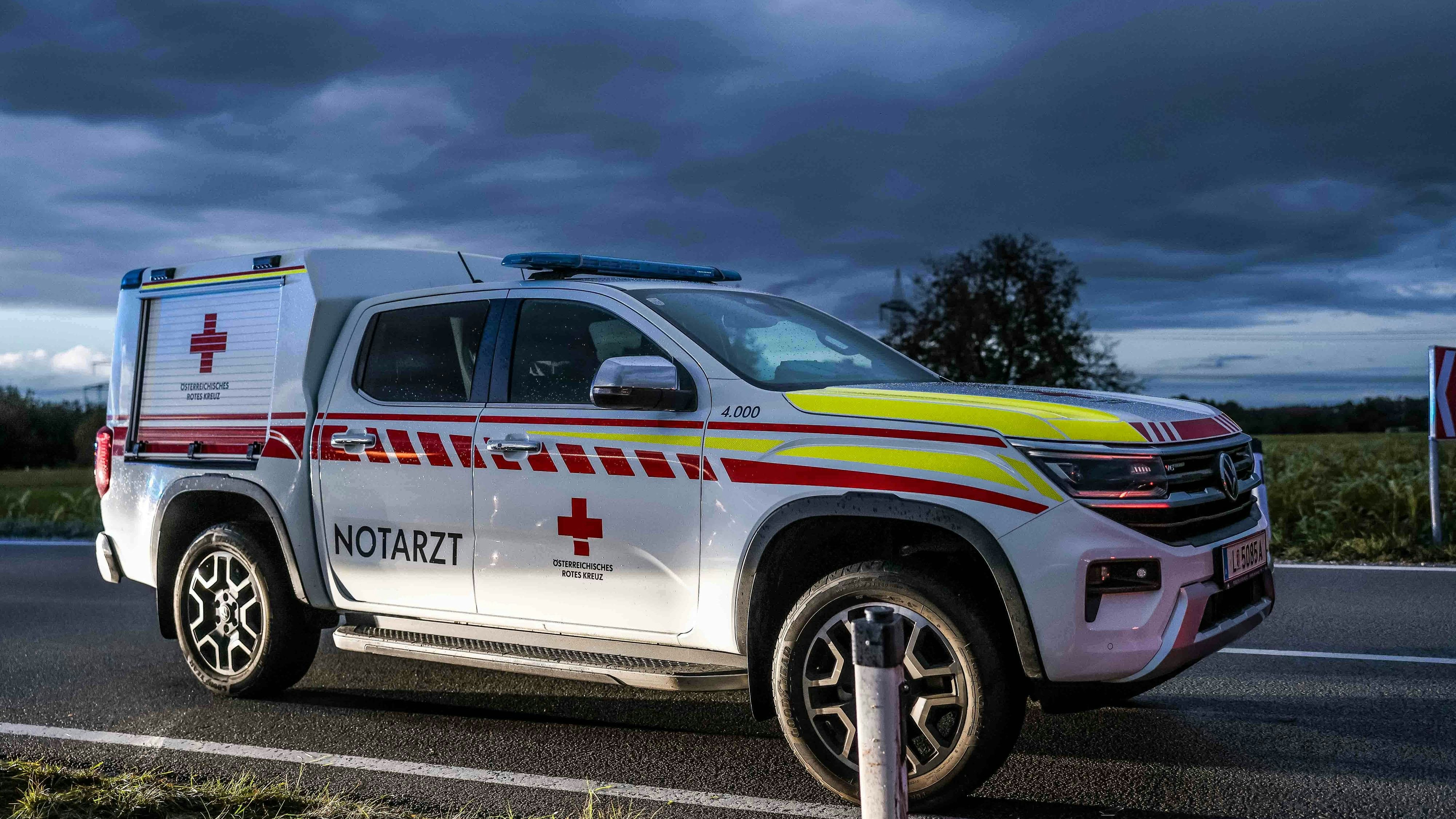 Heute.at - Schockfund in Bachbett – Fußgänger entdecken tote Frau