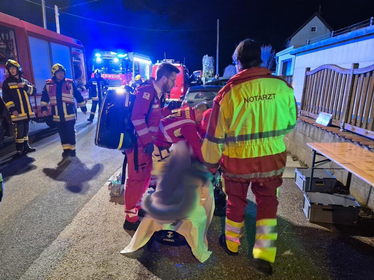 Dramatischer Feuerwehreinsatz in Thernberg.