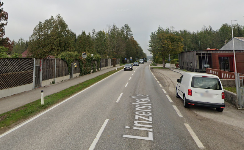 Er ist unauffällig am Straßenrand geparkt: Vom Radar in diesem VW-Bus könnte der Linzer geblitzt worden sein.