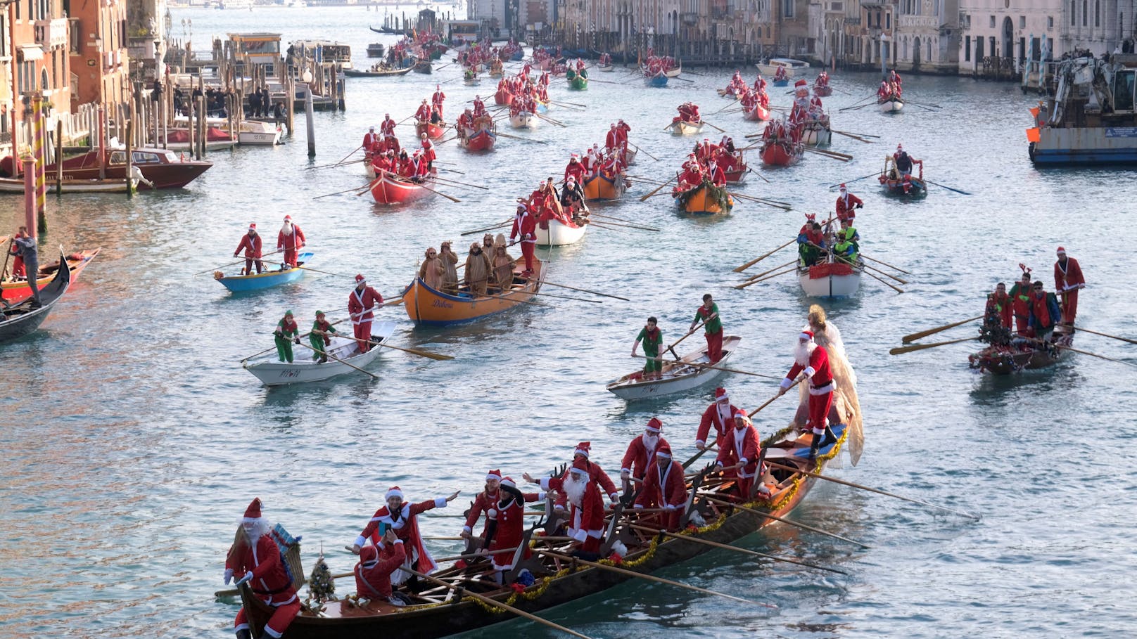 Urlauberinnen und Urlauber in Venedig dürften am vergangenen Wochenende verwirrt gewesen sein&nbsp;…