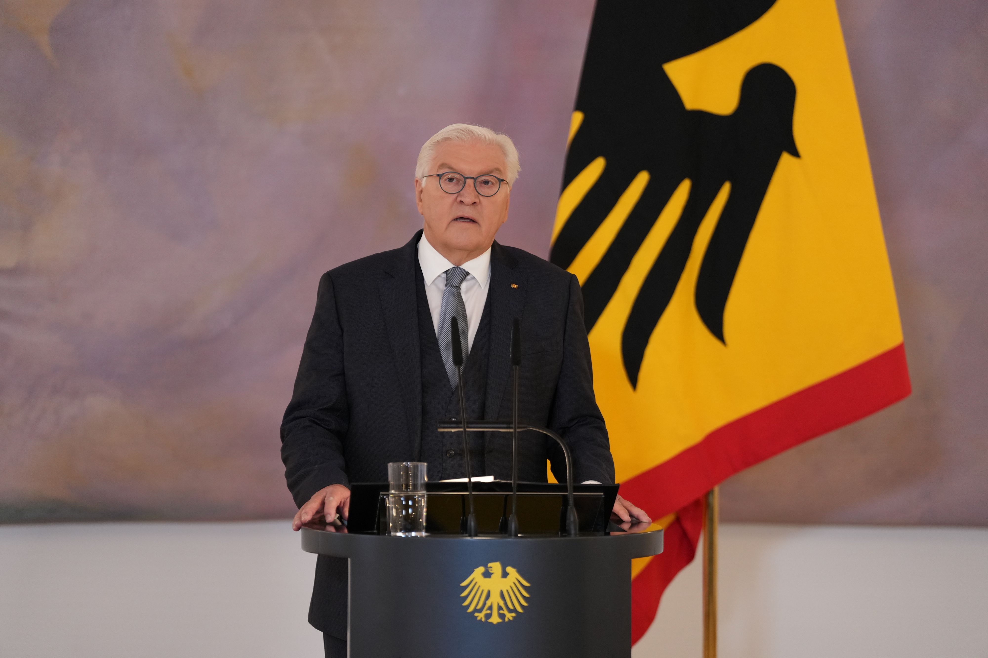 Finaler Akt zum Ampel-Aus: Bundespräsident Steinmeier hat den Bundestag am Freitag aufgelöst.
