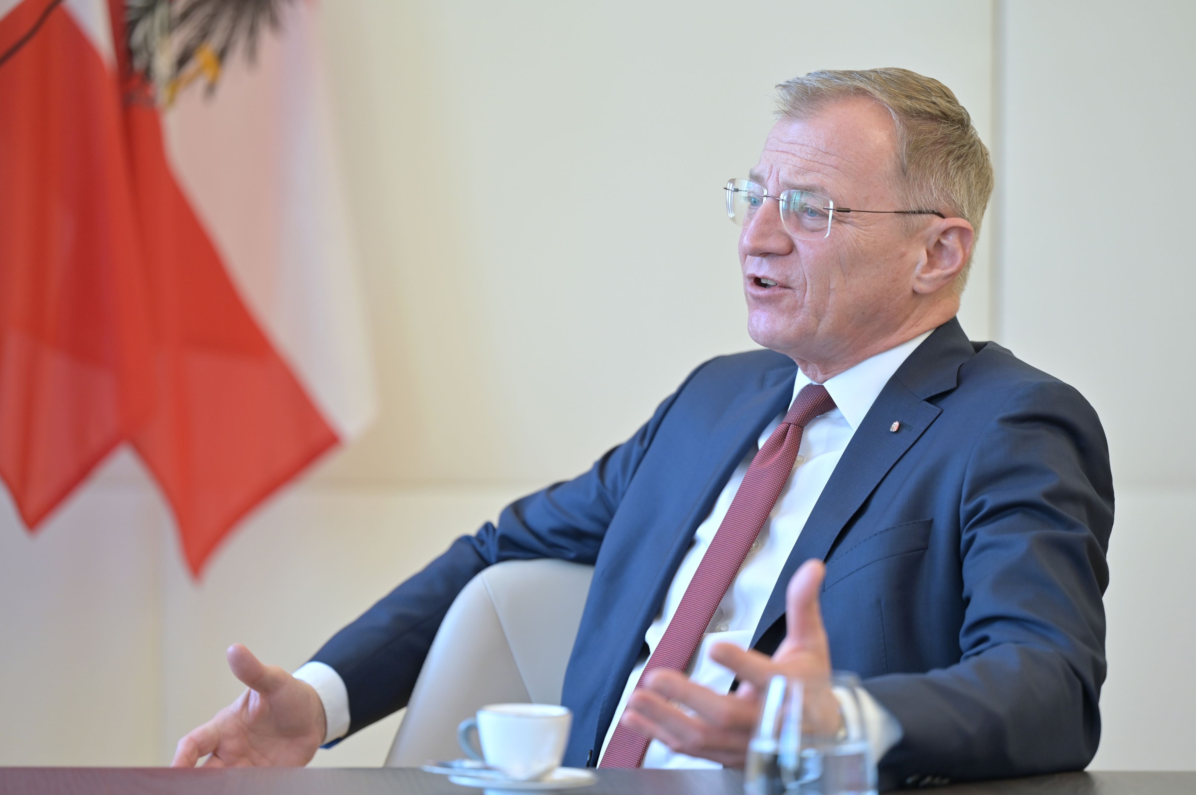 Blickt auf ein forderndes neues Jahr: Landeshauptmann Thomas Stelzer (ÖVP).