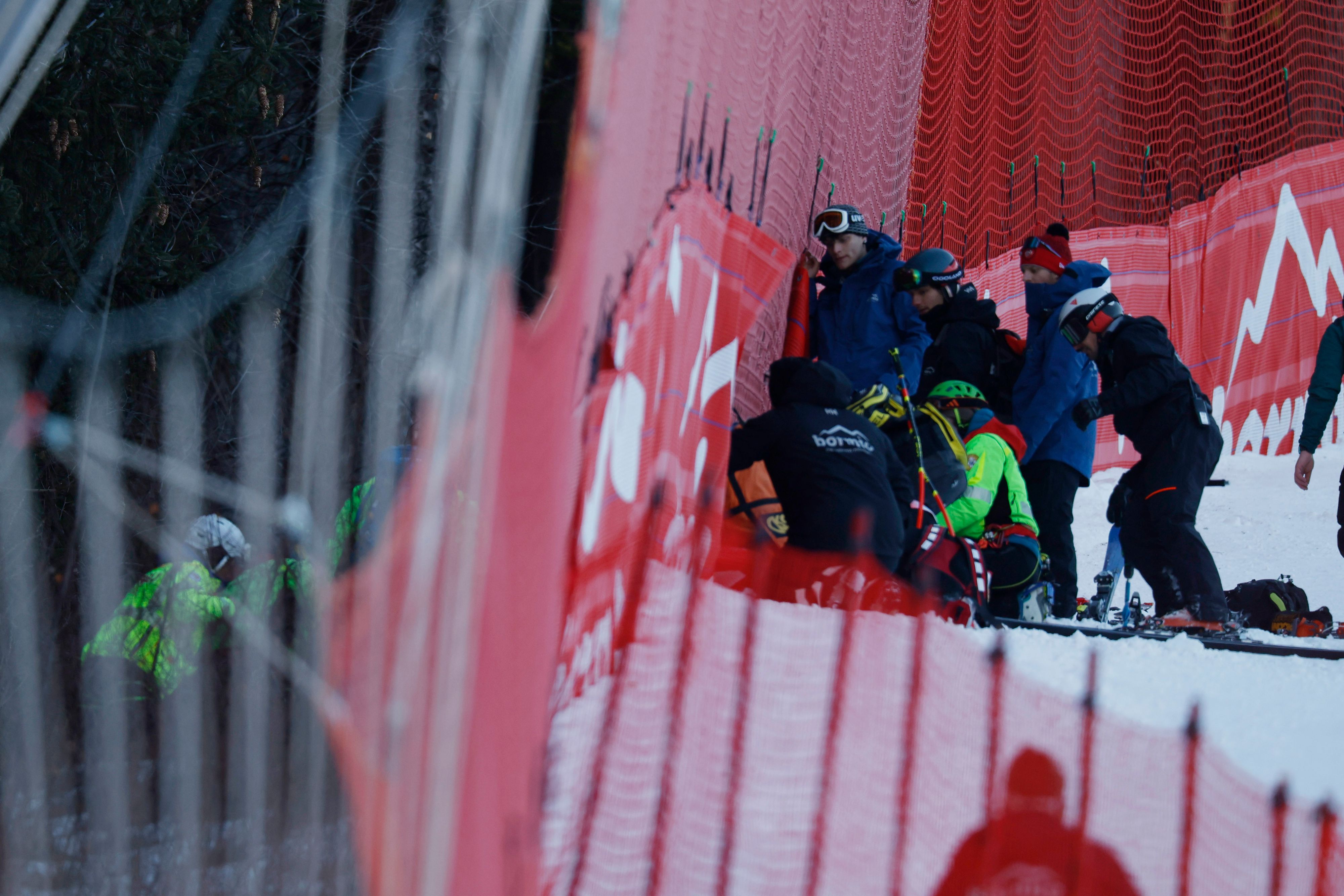 Cyprien Sarrazin ist schwer abgeflogen, sein Landsmann Nils Allegre ist sauer. 