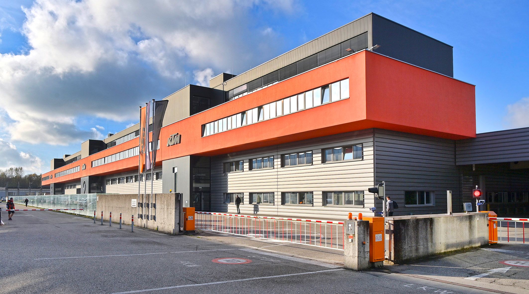 Bis 7. Jänner steht bei KTM die Produktion still. Im Bild: das Hauptwerk in Mattighofen (Bez. Braunau)