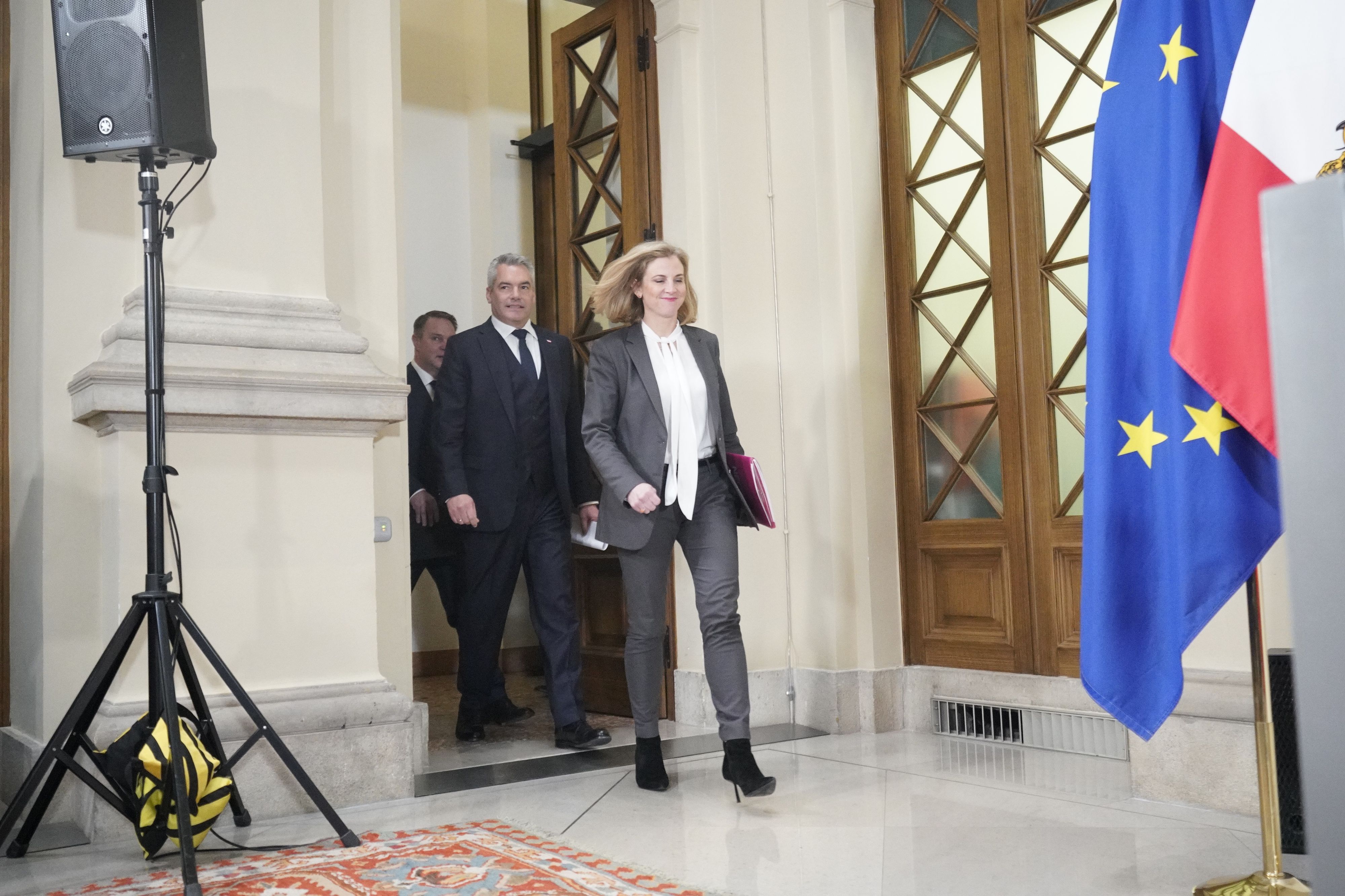 Die Parteichefs Karl Nehammer (ÖVP), Andreas Babler (SPÖ) und Beate Meinl-Reisinger (Neos) müssen nun zur Entscheidung über eine Koalition kommen.