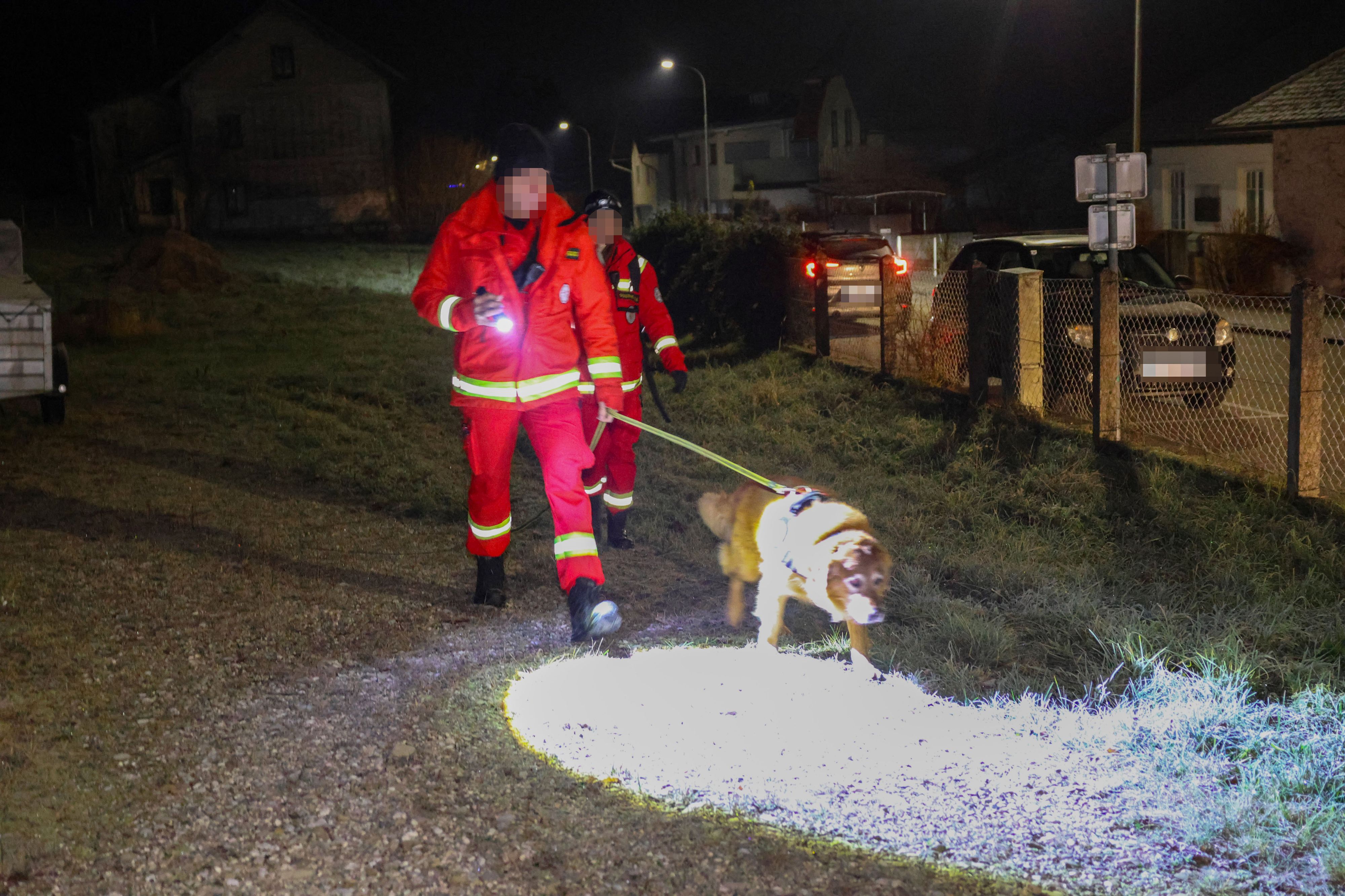 Sogar die österreichische Rettungshundebrigade war im Einsatz, um den Vermissten zu suchen.