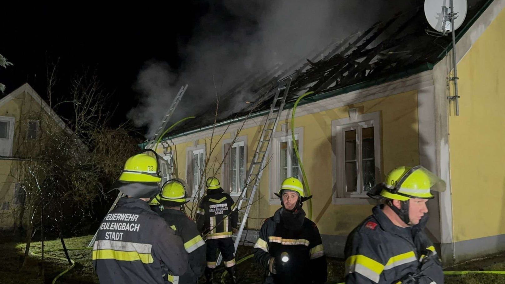 Feuerwehr rückt zu Einsatz nach Neulengbach aus