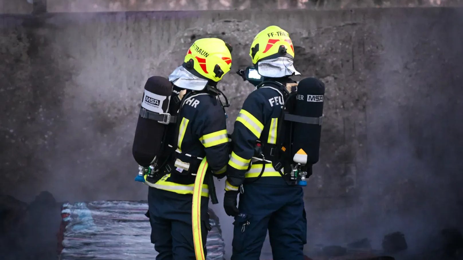 Dank des schnellen Eingreifens der Einsatzkräfte konnte das Feuer rasch unter Kontrolle gebracht werden.