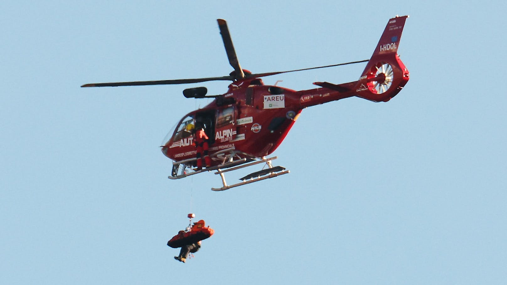 Super-G in Bormio startet mit schwerem Sturz