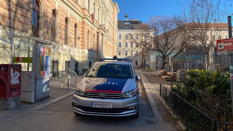 Die Polizei gab gegenüber <em>"Heute"</em> an, dass das Opfer leblos im Badezimmer gefunden wurde.