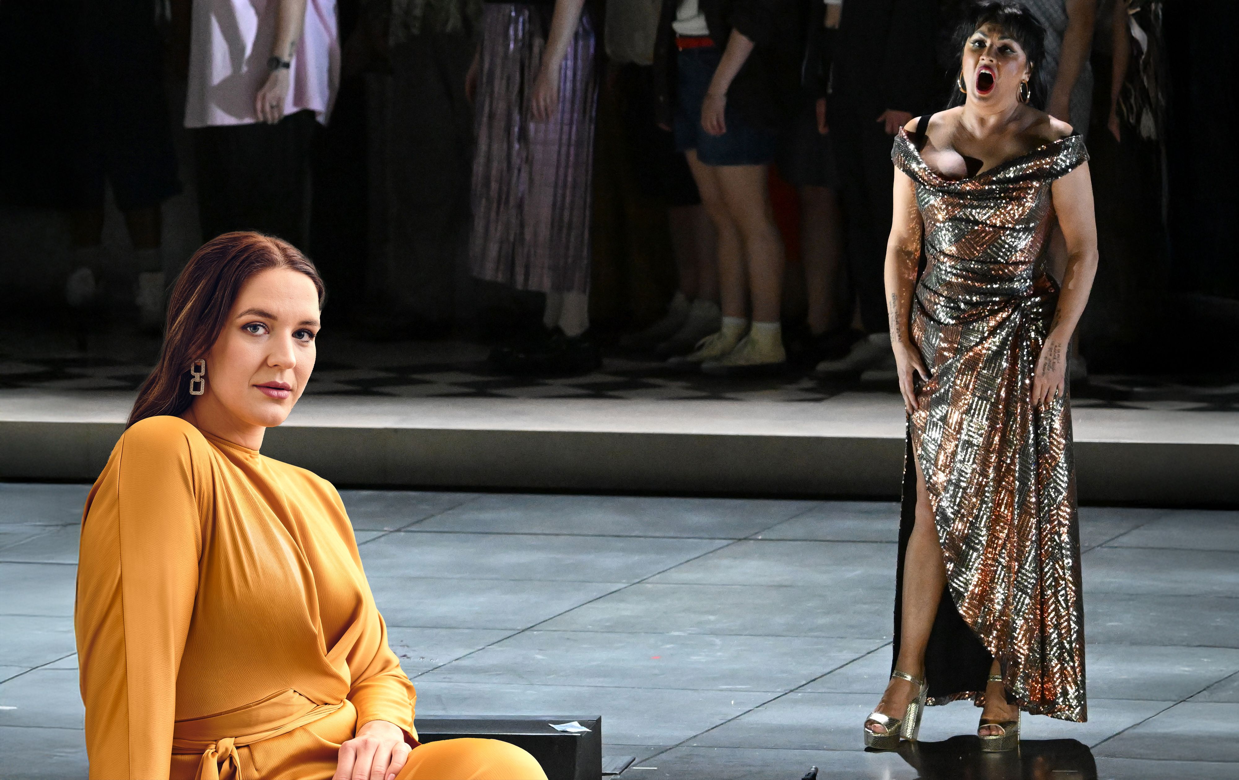 Lise Davidsen (l.) springt in 