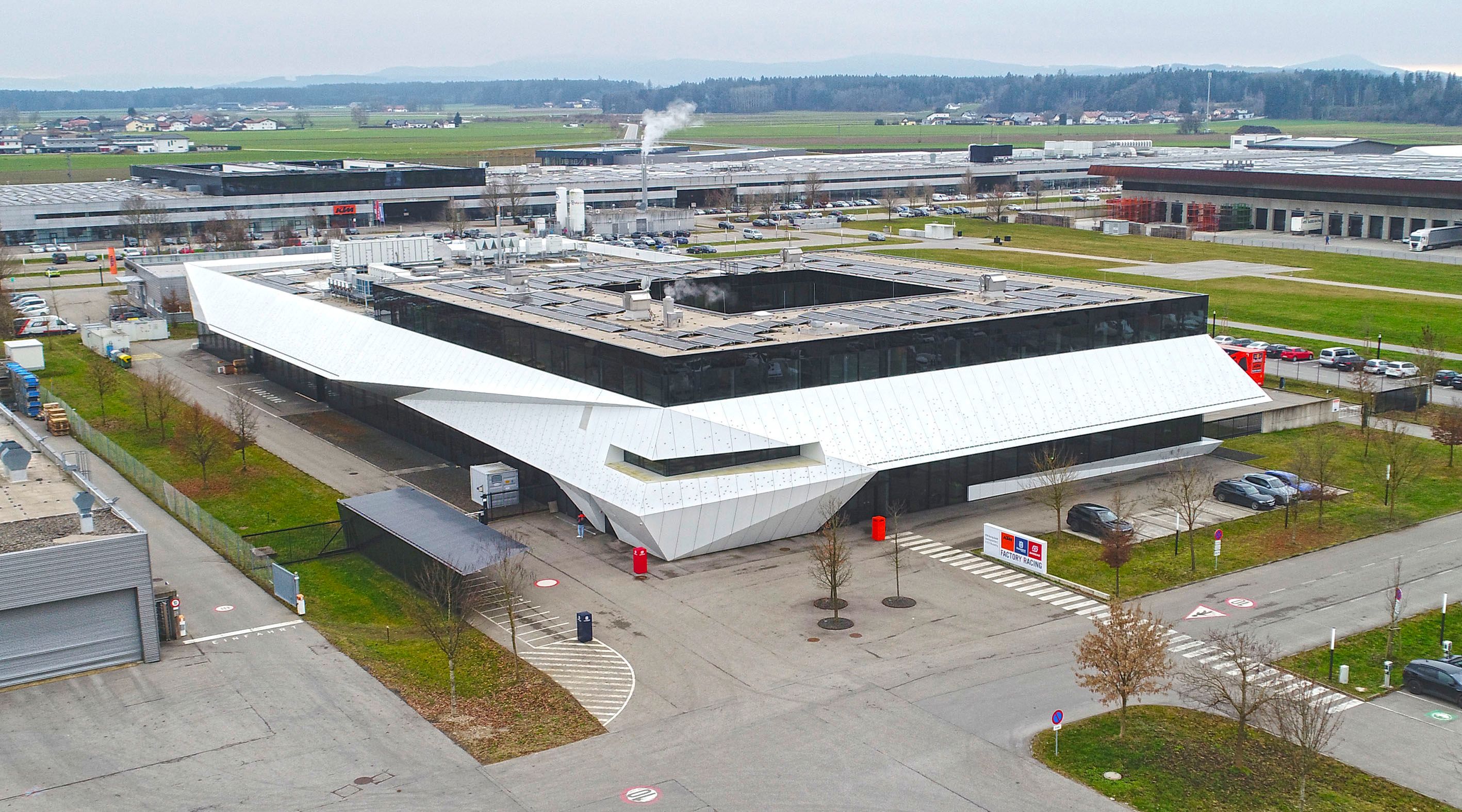 Hektische Zeiten bei KTM. Im Bild: Factory Racing in Munderfing (Bez. Braunau)