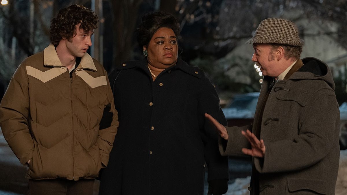 Ungleiches Trio: Angus (Dominic Sessa), Mary (Da’Vine Joy Randolph) und Geschichtslehrer Paul (Paul Giamatti) sind über die Weihnachtsfeiertage in der High School "gestrandet"