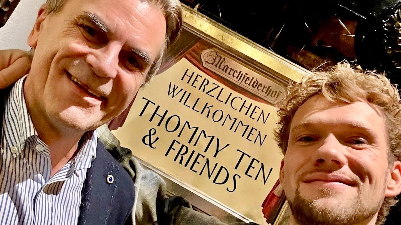 Thommy Ten mit Hausherr und Freund Peter Grossmann.