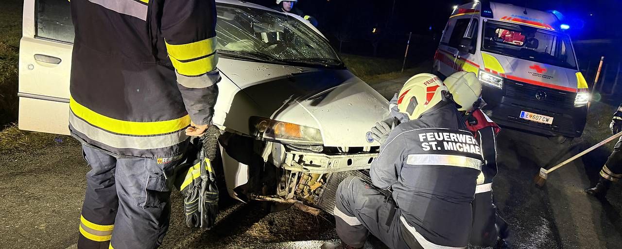 Bei dem Unfall wurde eine Person schwer verletzt.
