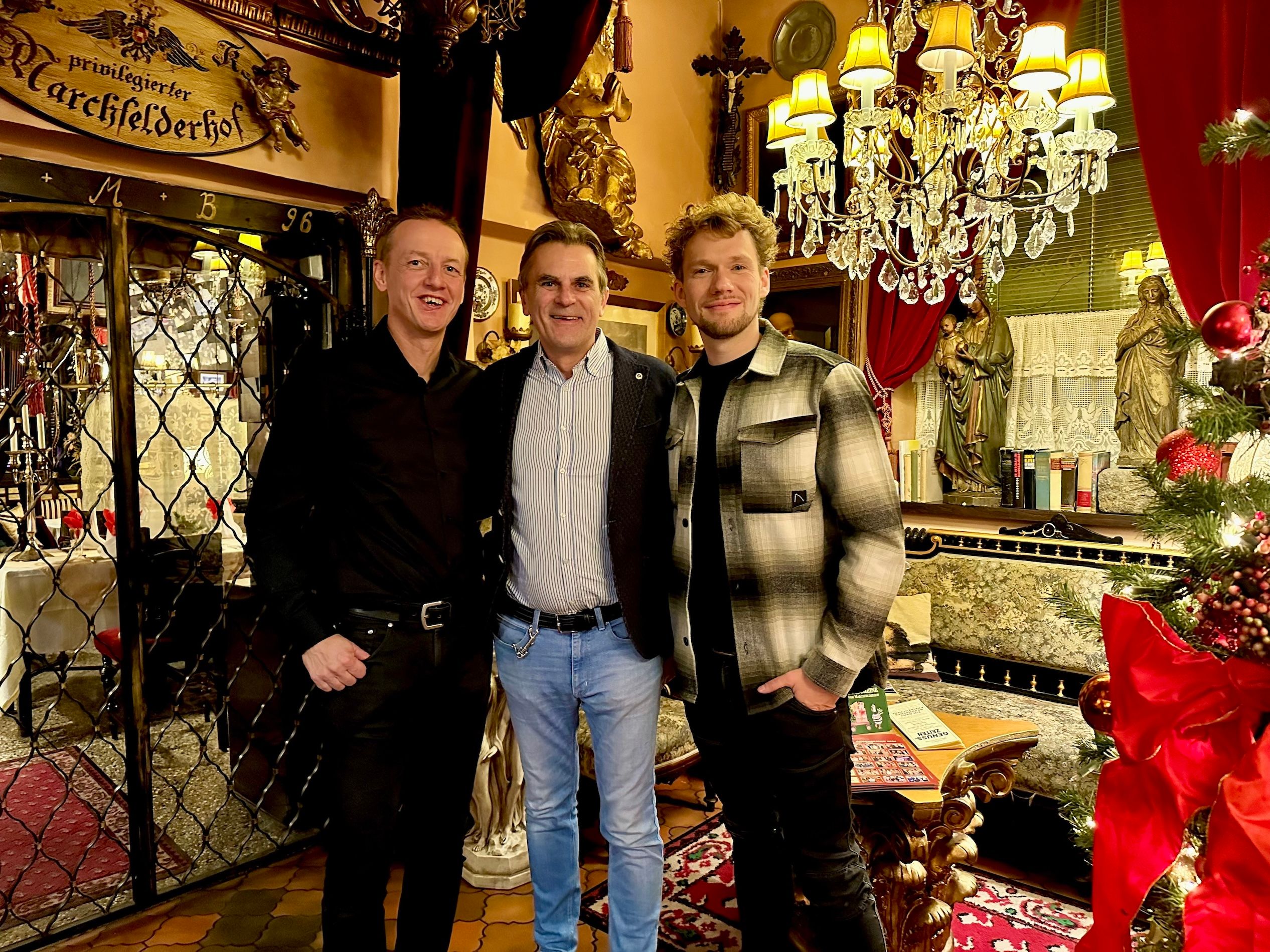 Michi Hörhan, Peter Großmann und Thommy Ten feierten im Marchfelderhof.