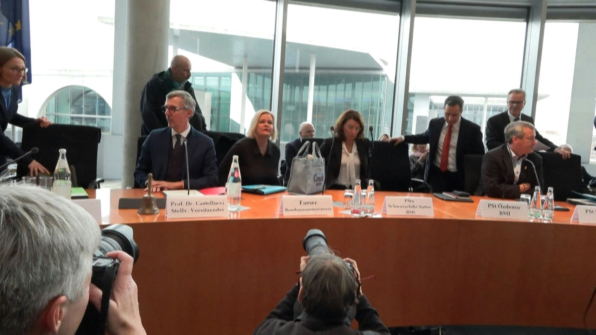 Anschlag von Magdeburg: Viele offene Fragen | Heute.at