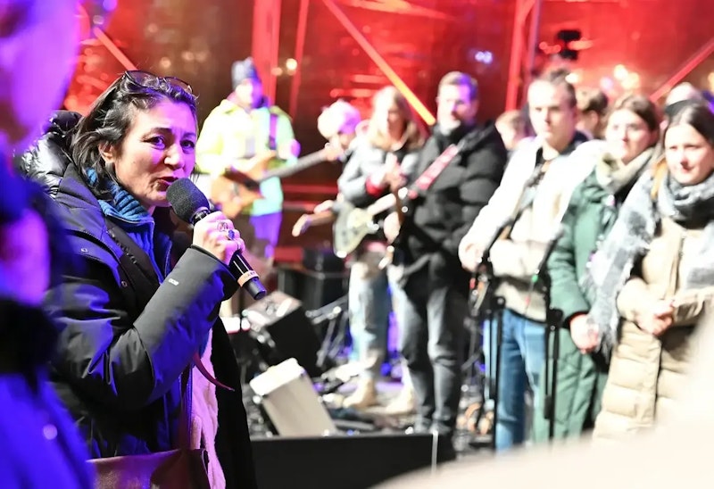 Kulturstadträtin Veronica Kaup-Hasler freut sich über die neue Interpretation des Donauwalzers.