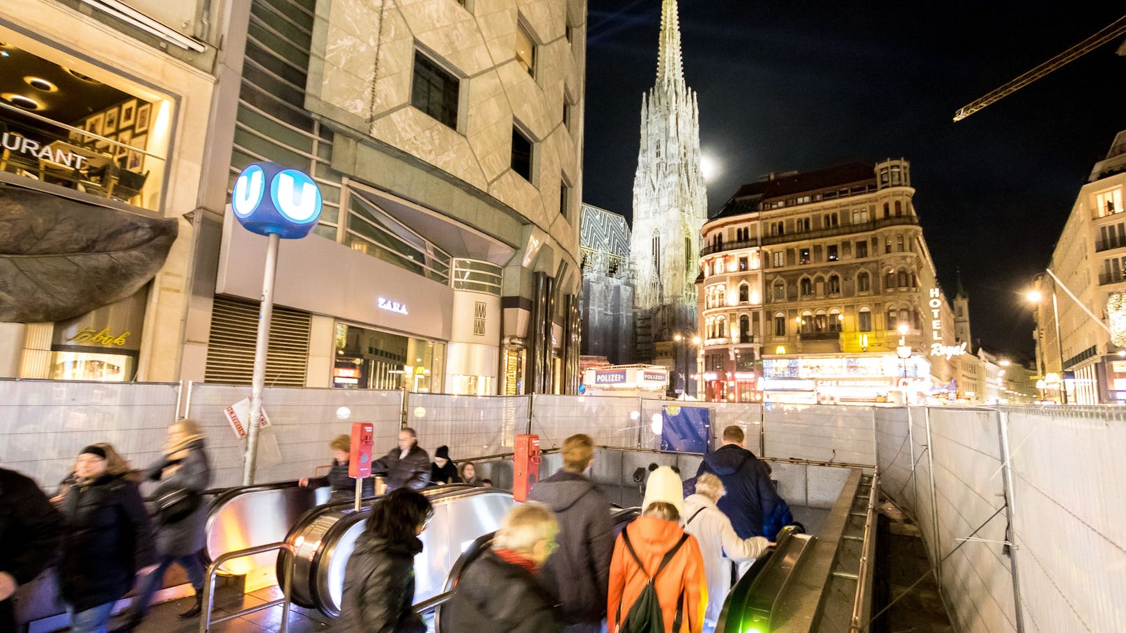 Zu großer Andrang! Öffi-Station in Wiener City gesperrt