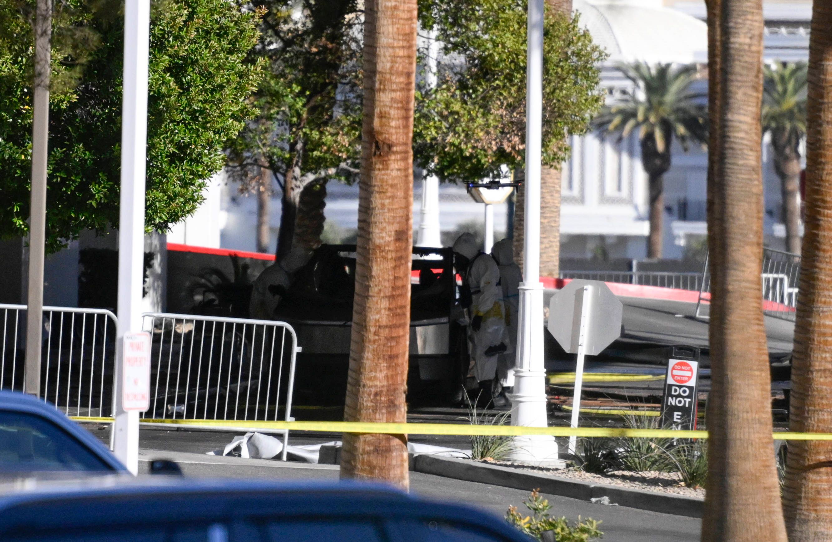 Am Mittwoch explodierte ein Cybertruck vor der Eingangstür eines Trump-Hotels. Die Explosion könnte mit einer Amokfahrt, bei der in New Orleans 15 Menschen getötet wurden, zusammenhängen.