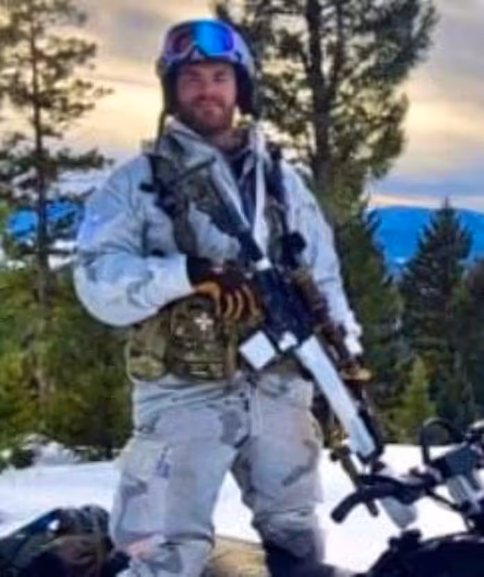 Er war in der US-Army. Über sein Motiv ist bisher wenig bekannt.