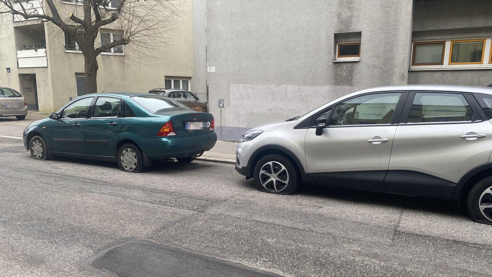 Autoreifen zerstochen! Rowdys wüten in Silvesternacht