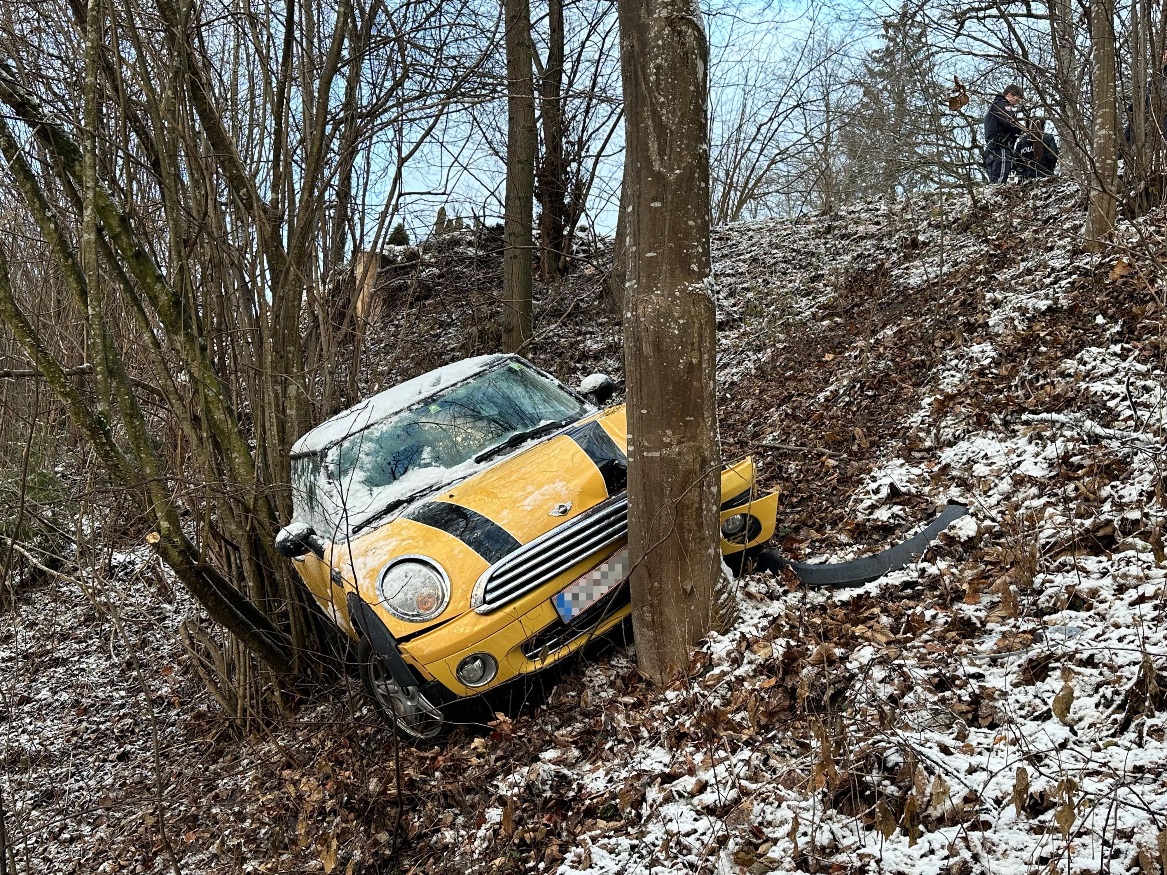 In Breitenbach am Inn kam es am Freitag zu einem schweren Verkehrsunfall. 