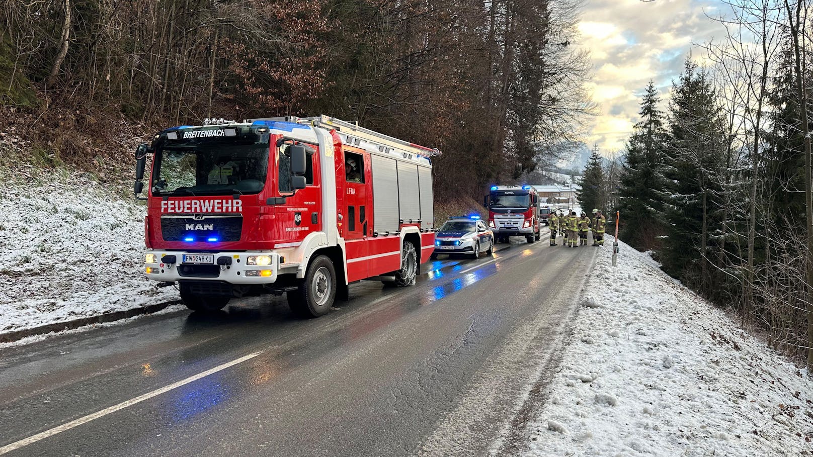 In Breitenbach am Inn kam es am Freitag zu einem schweren Verkehrsunfall. 