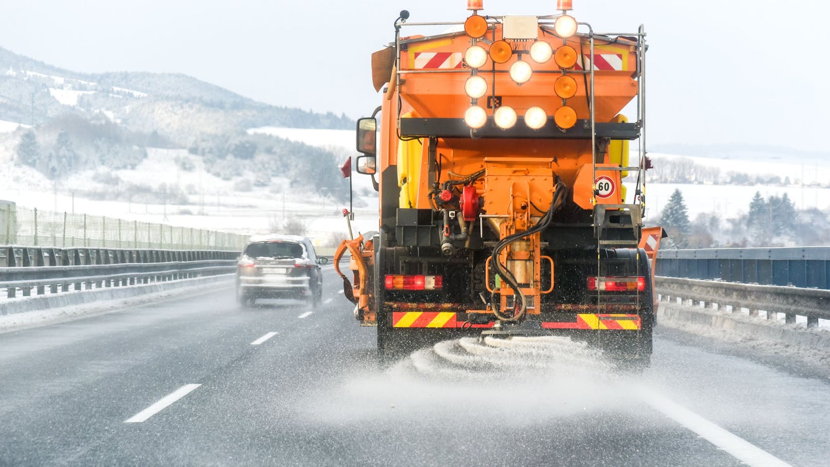 "Eispanzer" – Experten mit dringender Glatteis-Warnung