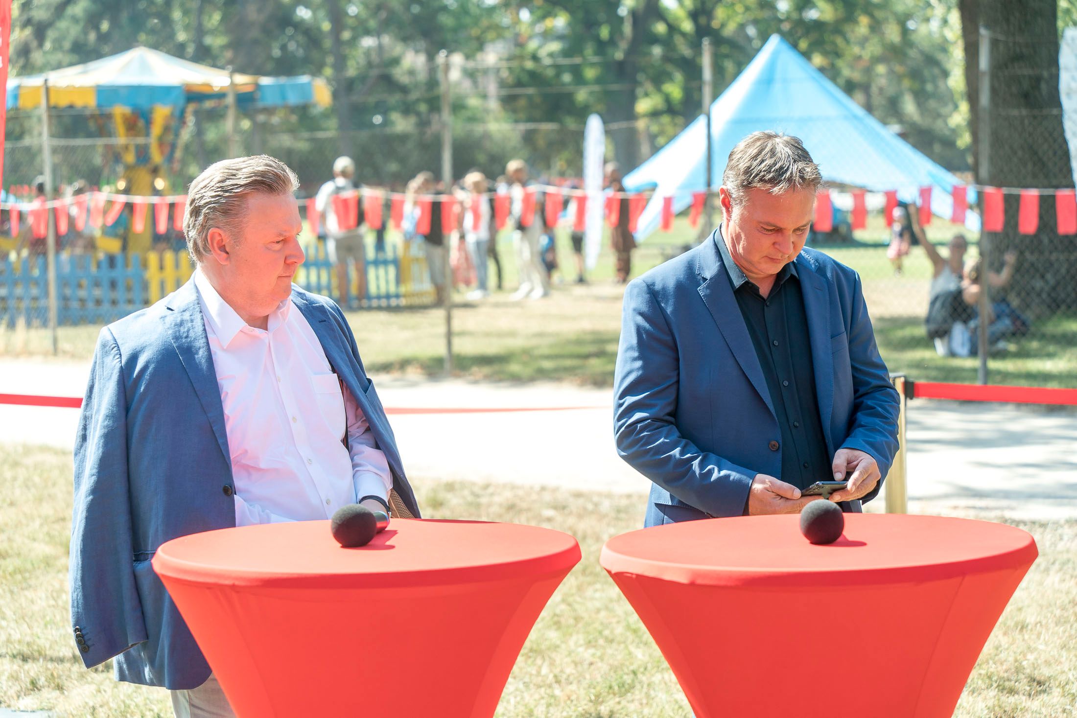 Der Wiener SPÖ-Vorsitzende Michael Ludwig mit SPÖ-Bundesparteiobmann und Koalitionsverhandler Andreas Babler.