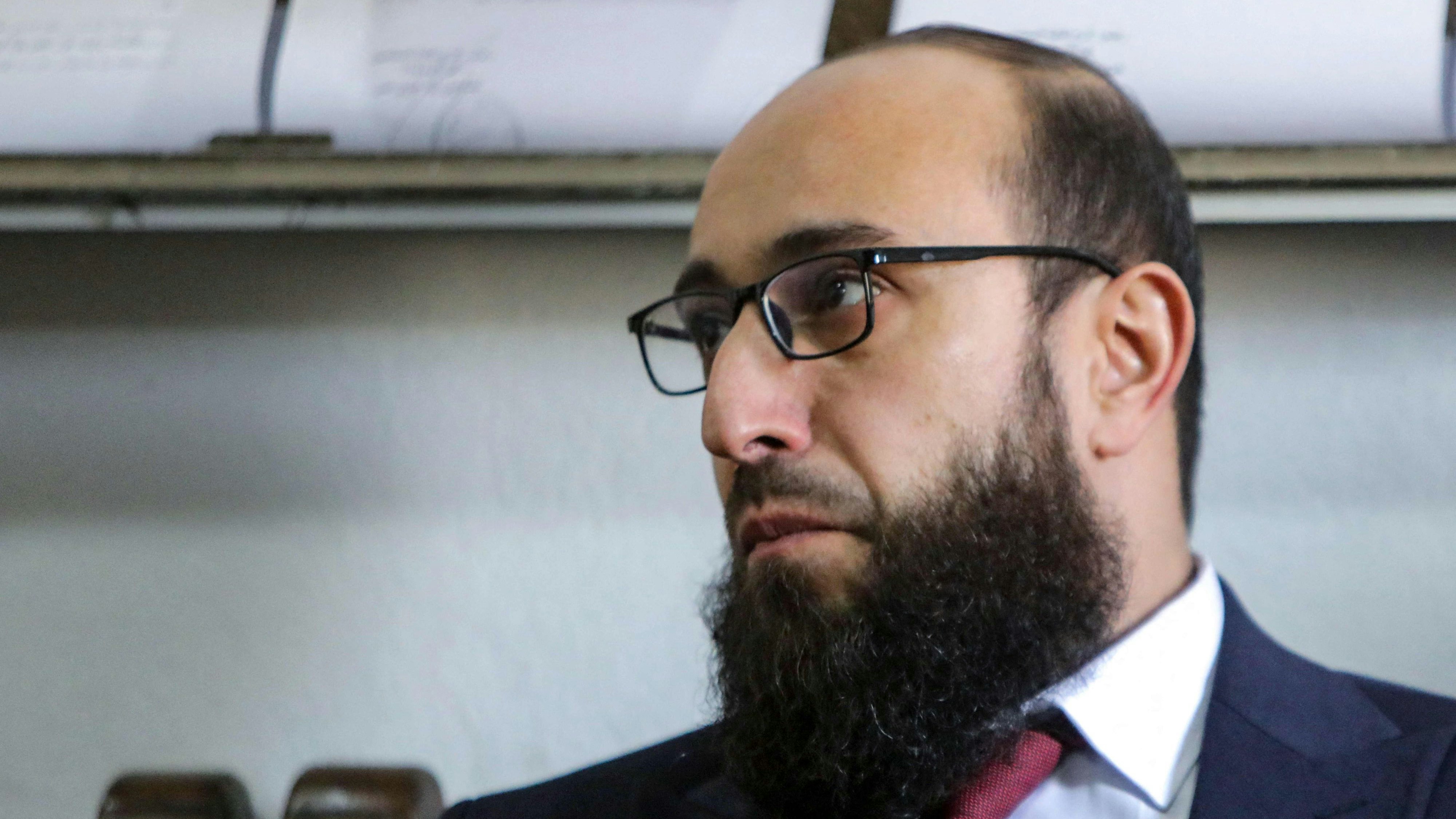 Shadi al-Waisi, der derzeitige Justizminister der syrischen Übergangsregierung, war 2015 als Richter unter der radikalislamischen Al-Nusra-Front in der Region Idlib.