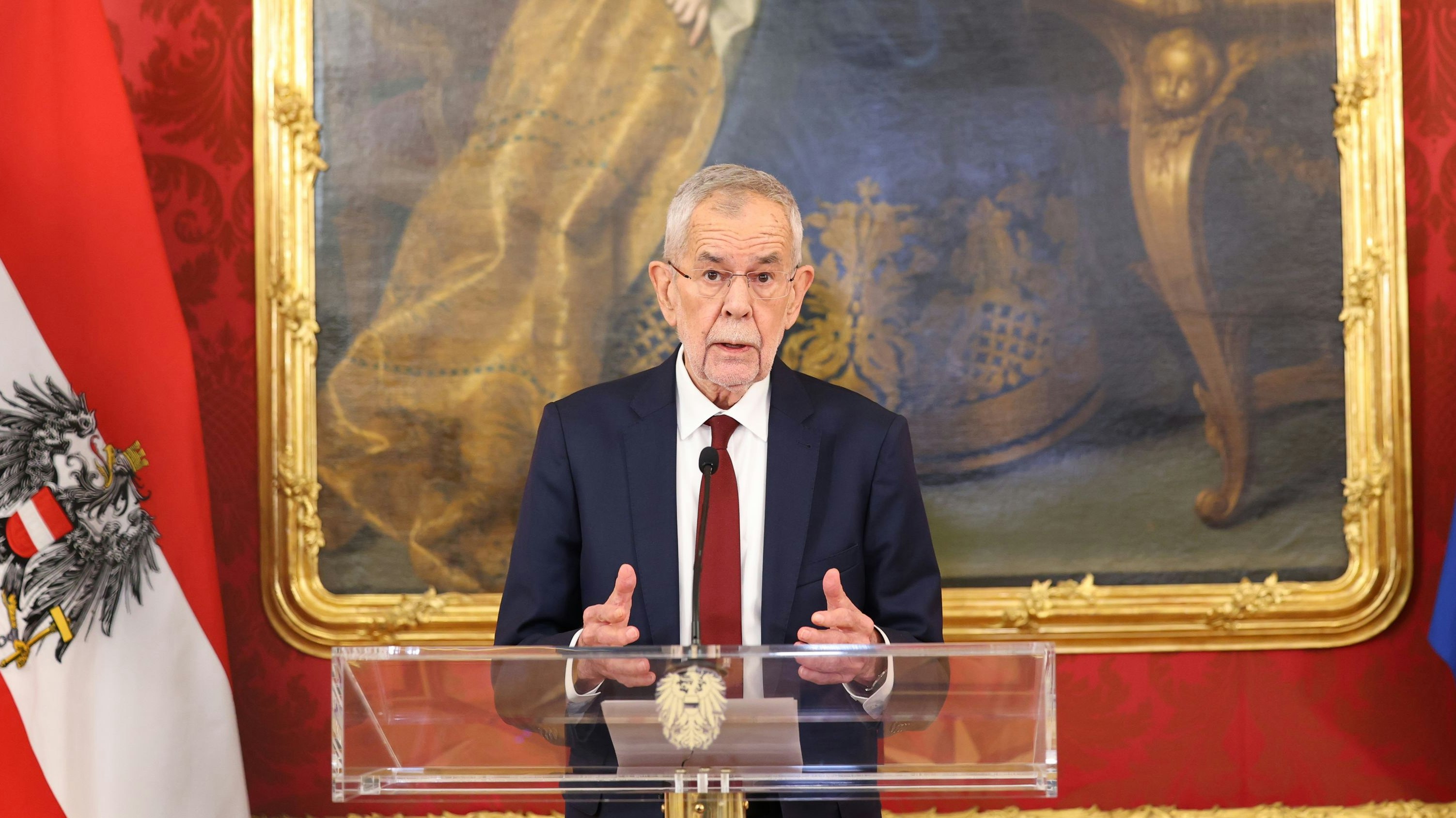 Nach dem Rücktritt des Bundeskanzlers meldet sich Bundespräsident Alexander Van der Bellen zu Wort.