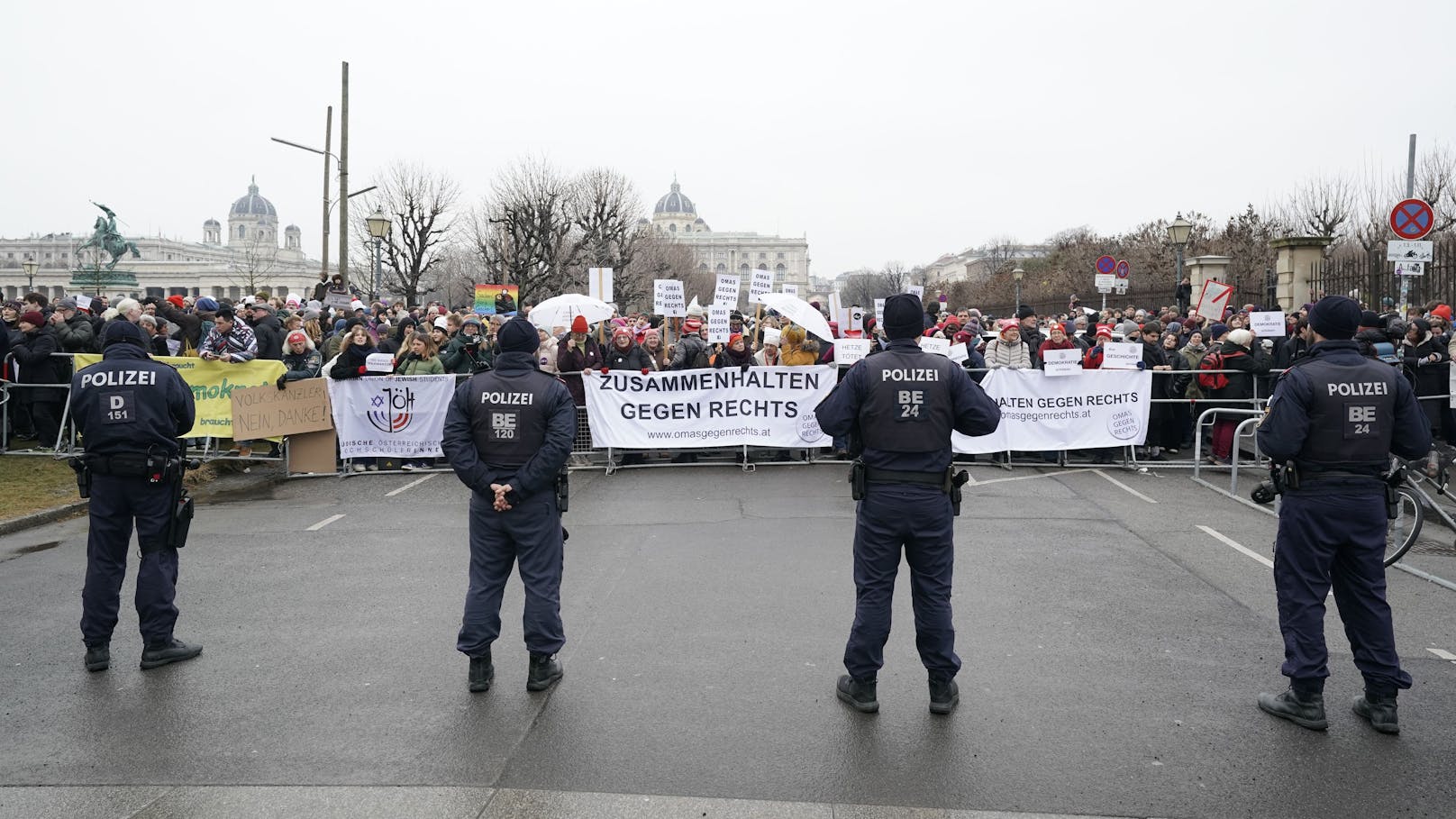 Mehrere hundert Leute waren zu dem Zeitpunkt vor Ort.