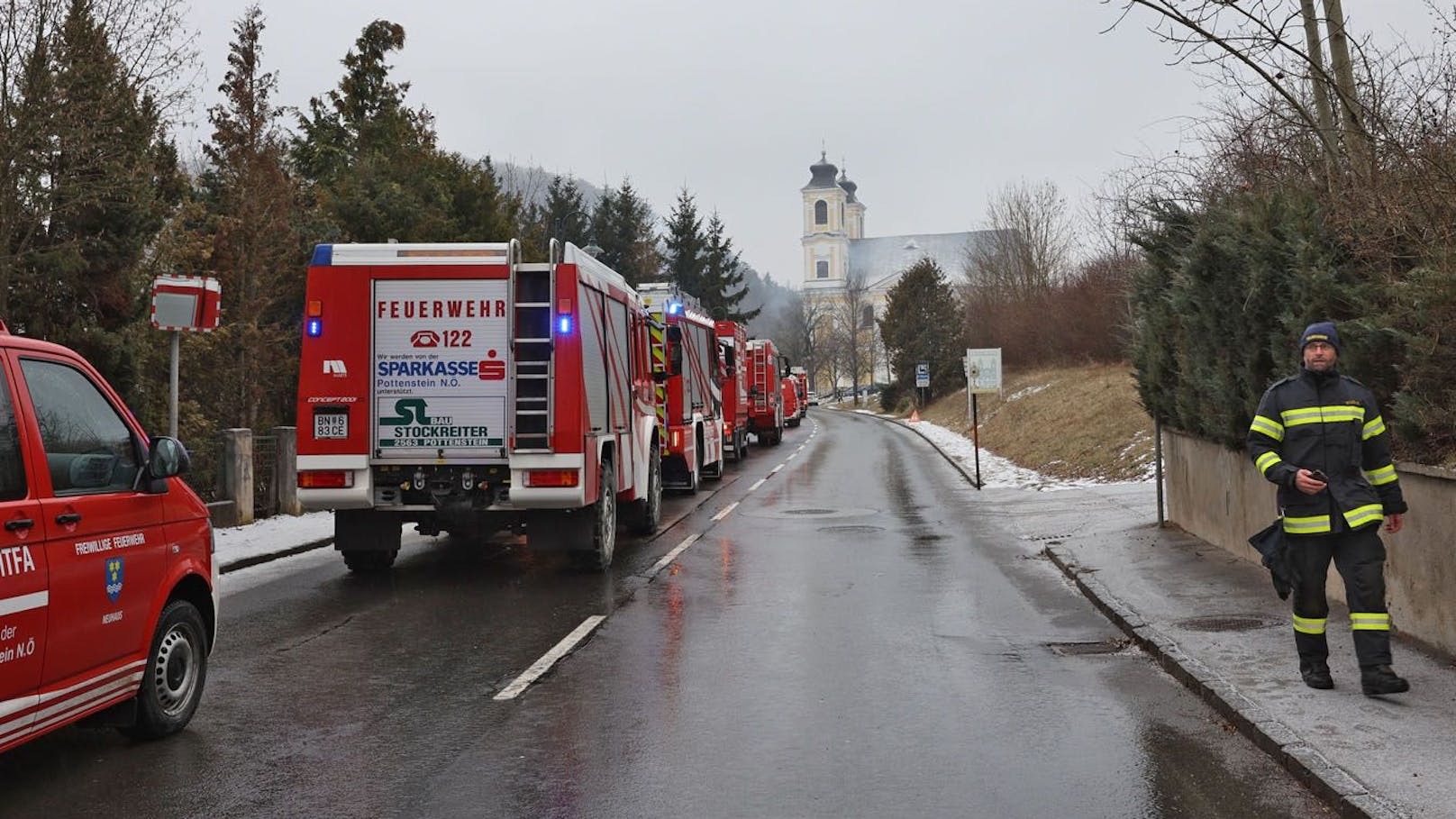 125 Florianis! Brand löste Großeinsatz in NÖ aus