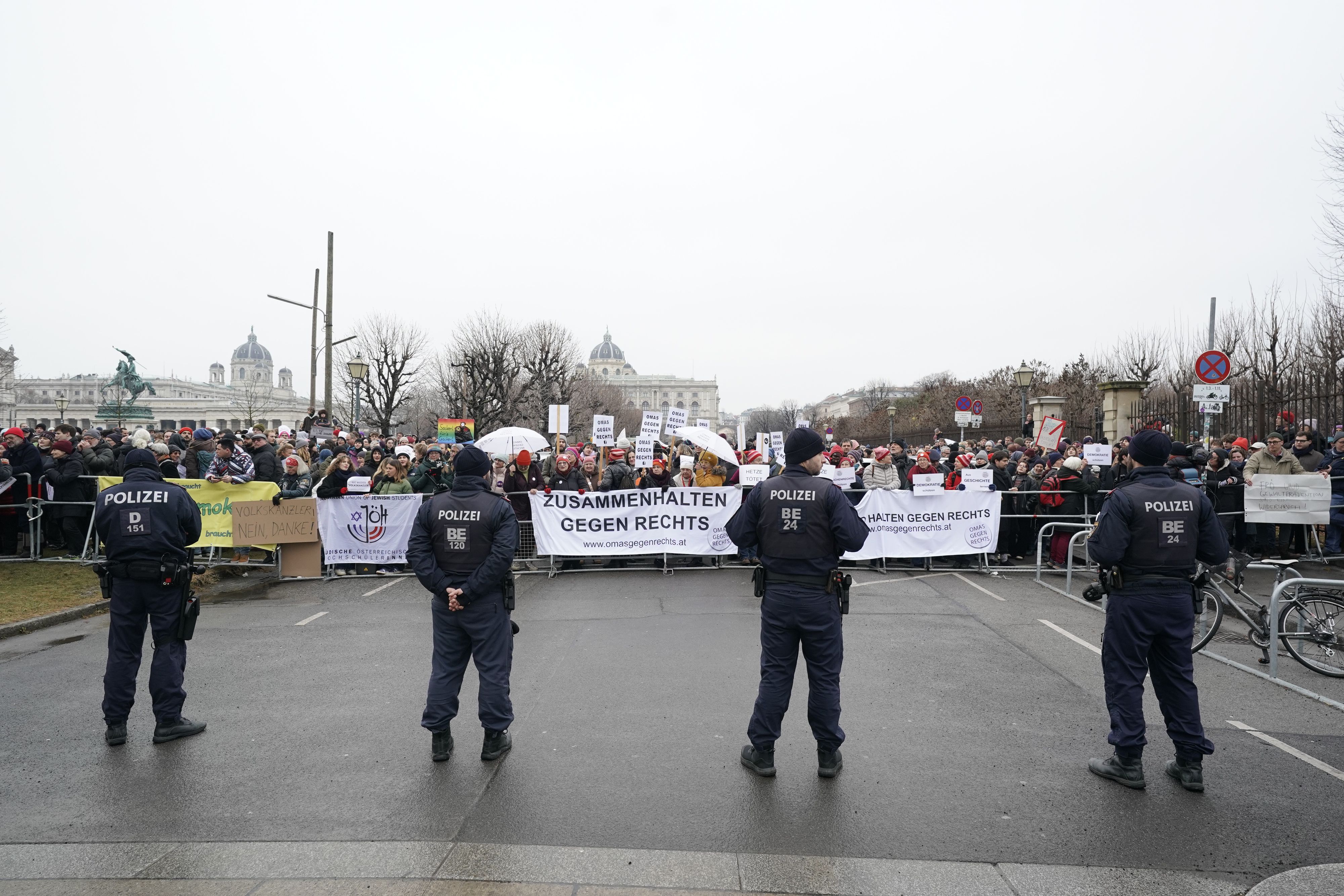 Die Stimmung bei der Anti-Kickl-Demo war äußerst aufgeheizt.
