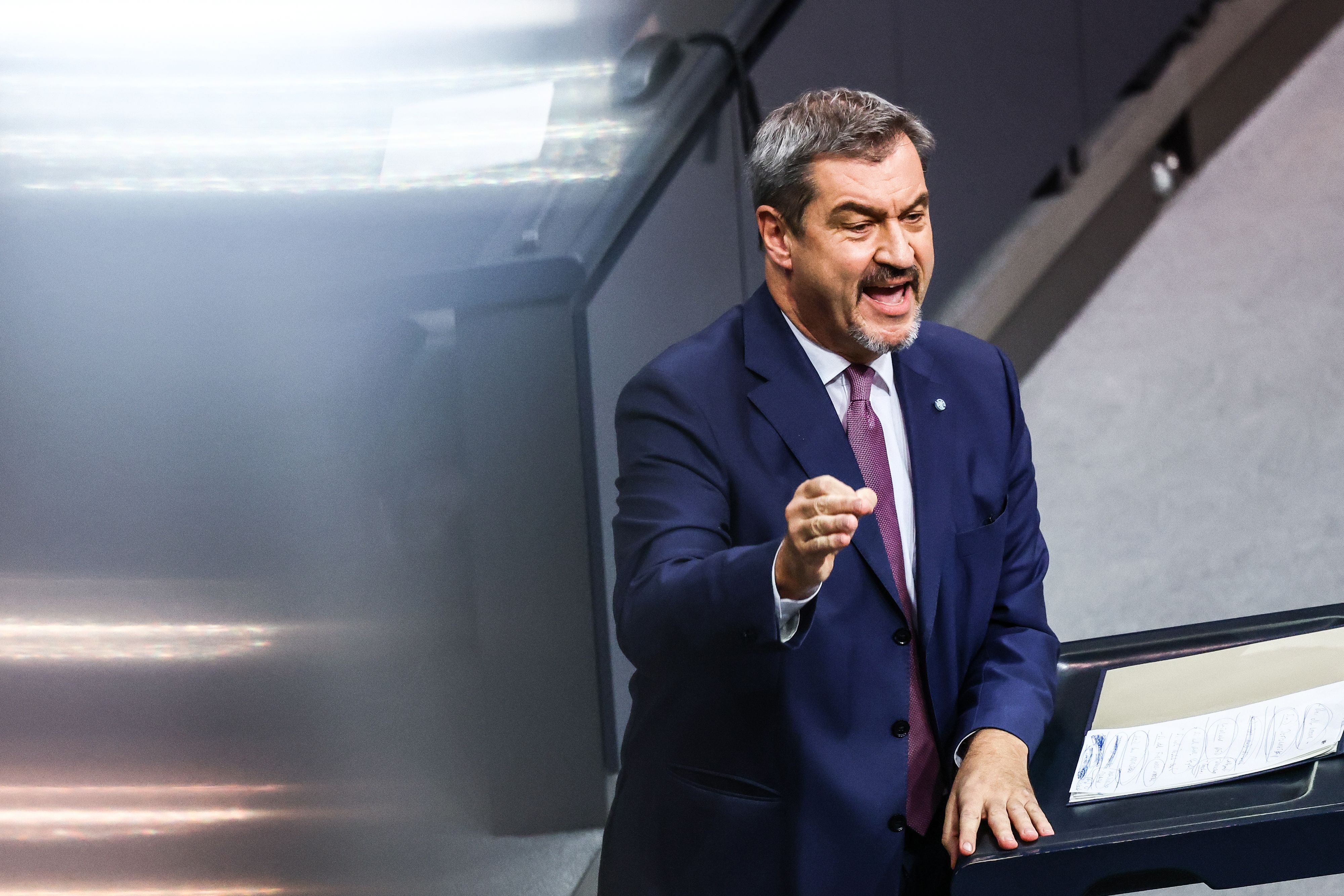 Markus Söder sieht die Vorgänge in Österreich als Warnung.