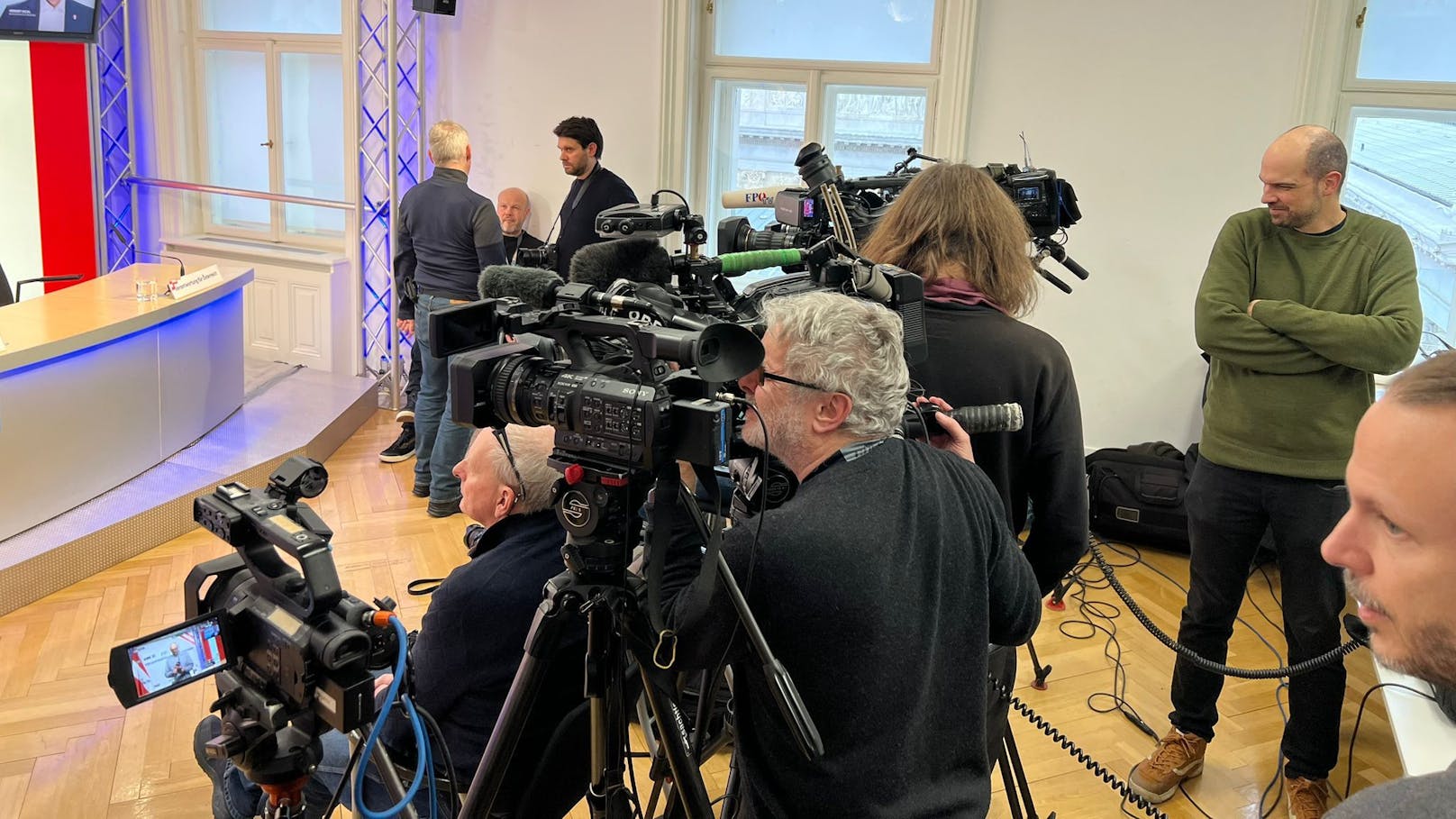 Großer Medienandrang in der FPÖ-Zentrale.