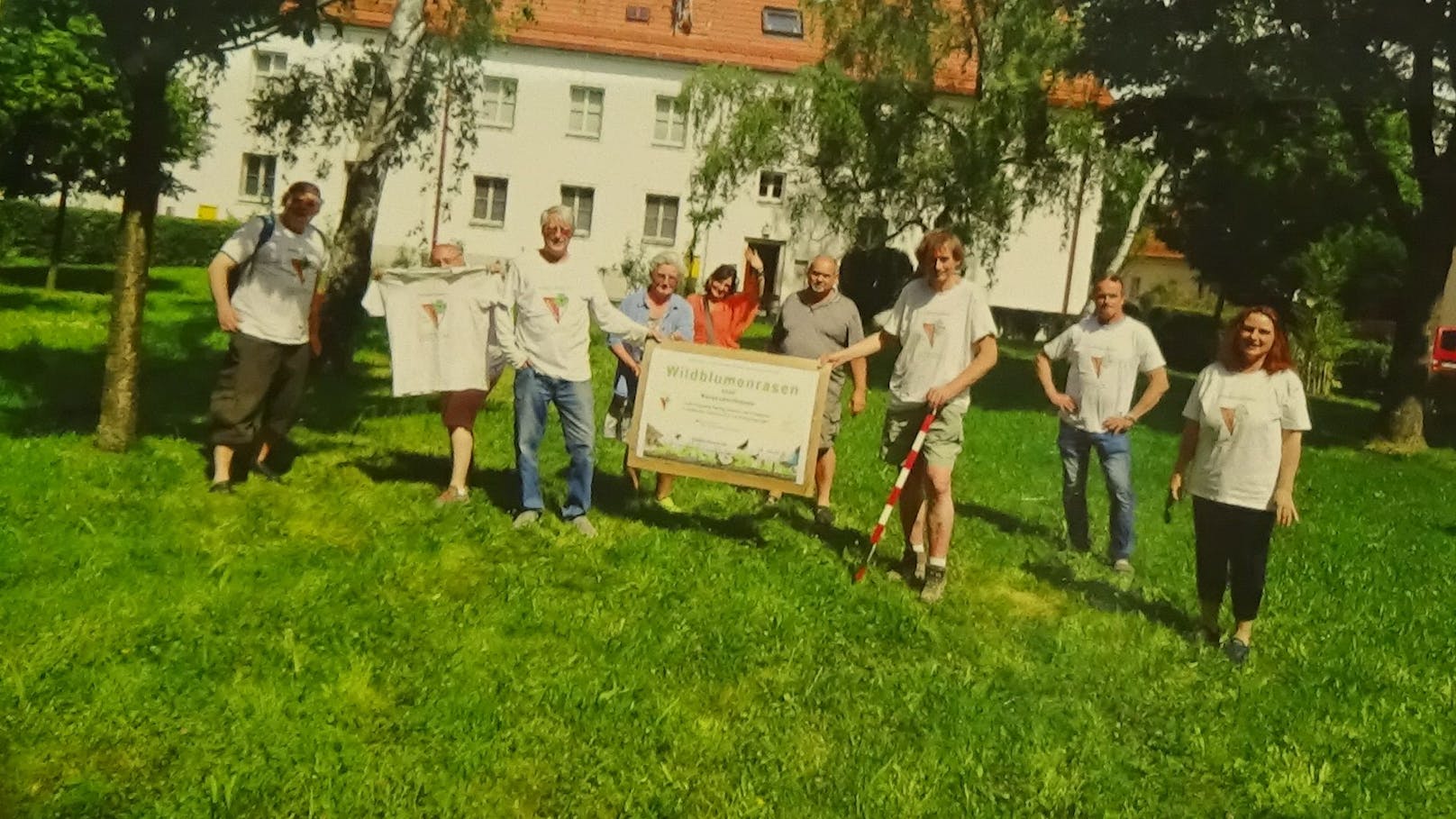 Team Wiesendoktor und BewohnerInnen der Kongresssiedlung in Wien Hietzing