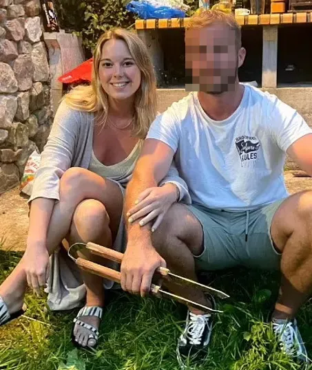 Blanca Garcia (†22) mit ihrem Freund auf einer undatierten Aufnahme. Der Spanier musste zusehen, wie seine Partnerin starb