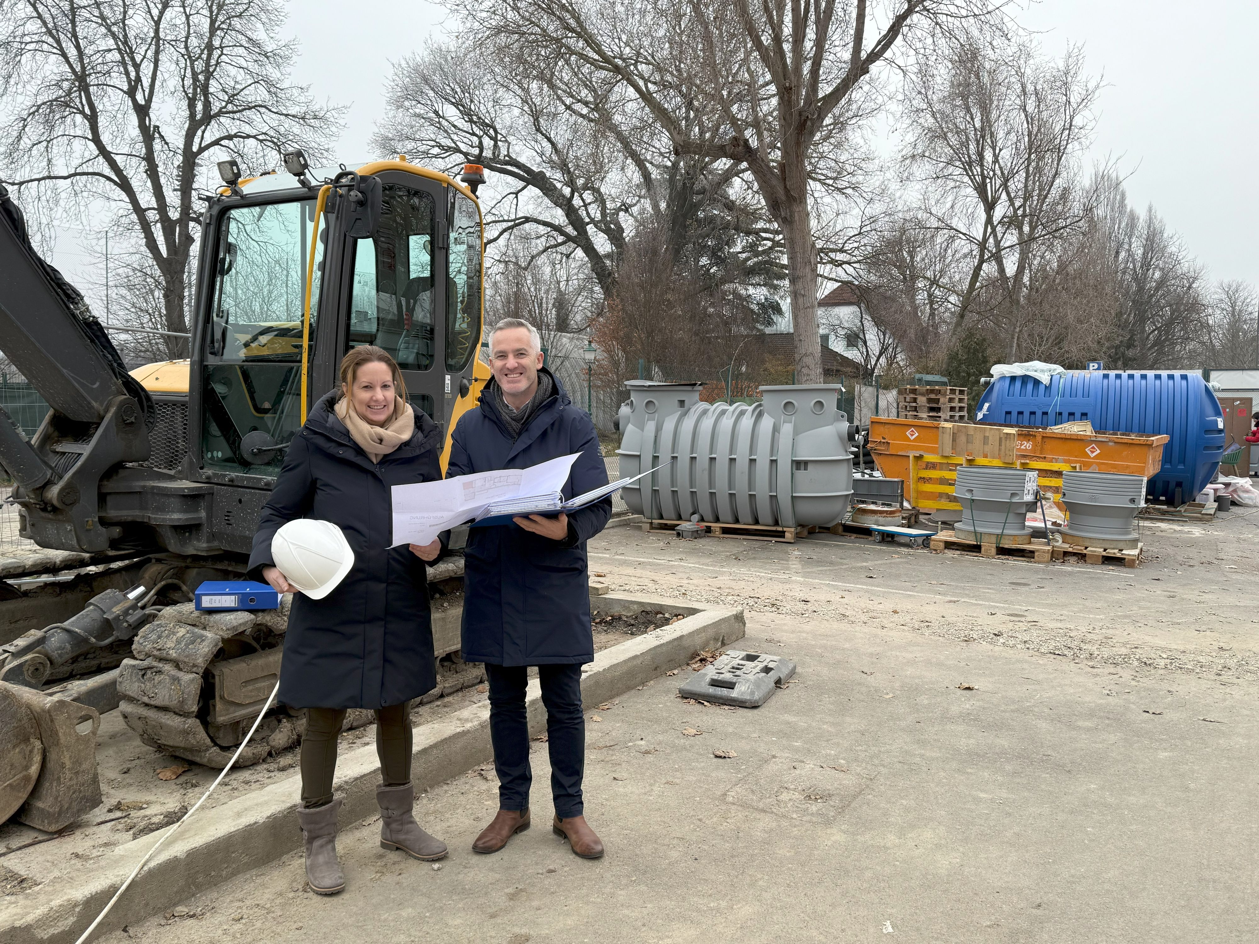 Bianca und Paul Kolarik betreiben die Luftburg, bis März wird hier nun gebaut