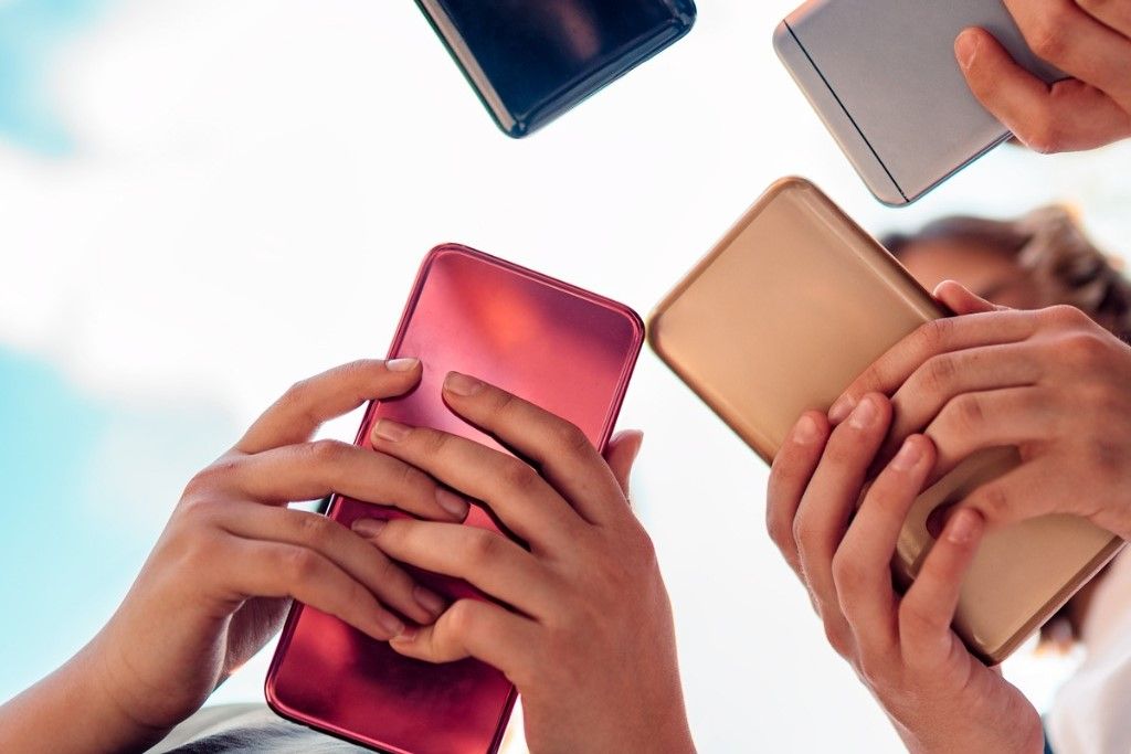 Vor allem junge Leute greifen immer häufiger auf Social-Media-Plattformen zurück, um neue Leute kennenzulernen.