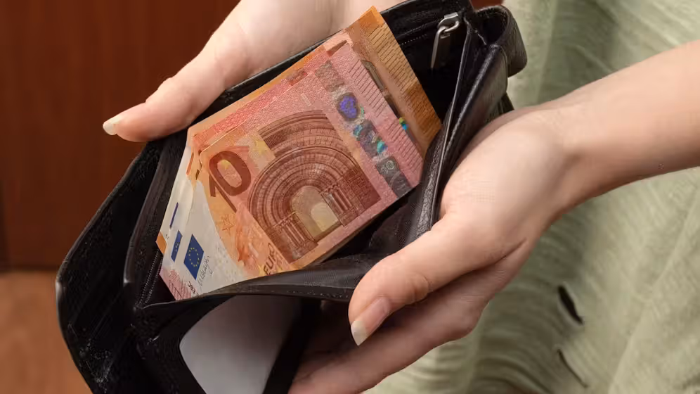 Parken, Pickerl, Energie: Auf die privaten Haushaltsbudgets kommen 2025 mehr Ausgaben zu.