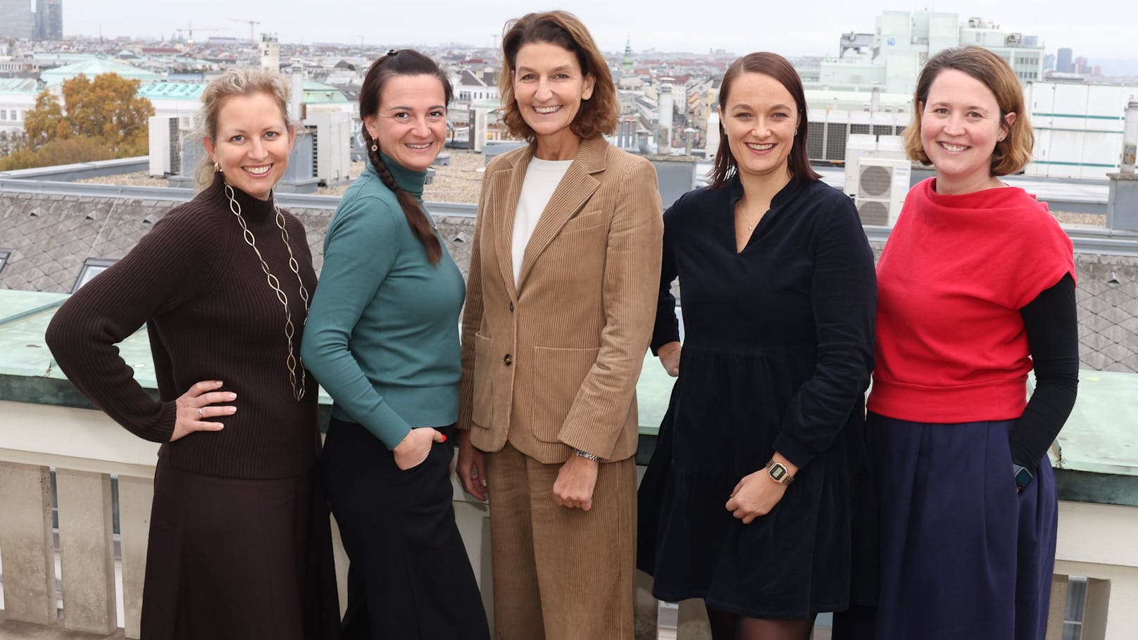 Rut Morawetz, Stephanie Mauerer, Ursula Gastinger, Maria Holzinger und Andreea Swift.