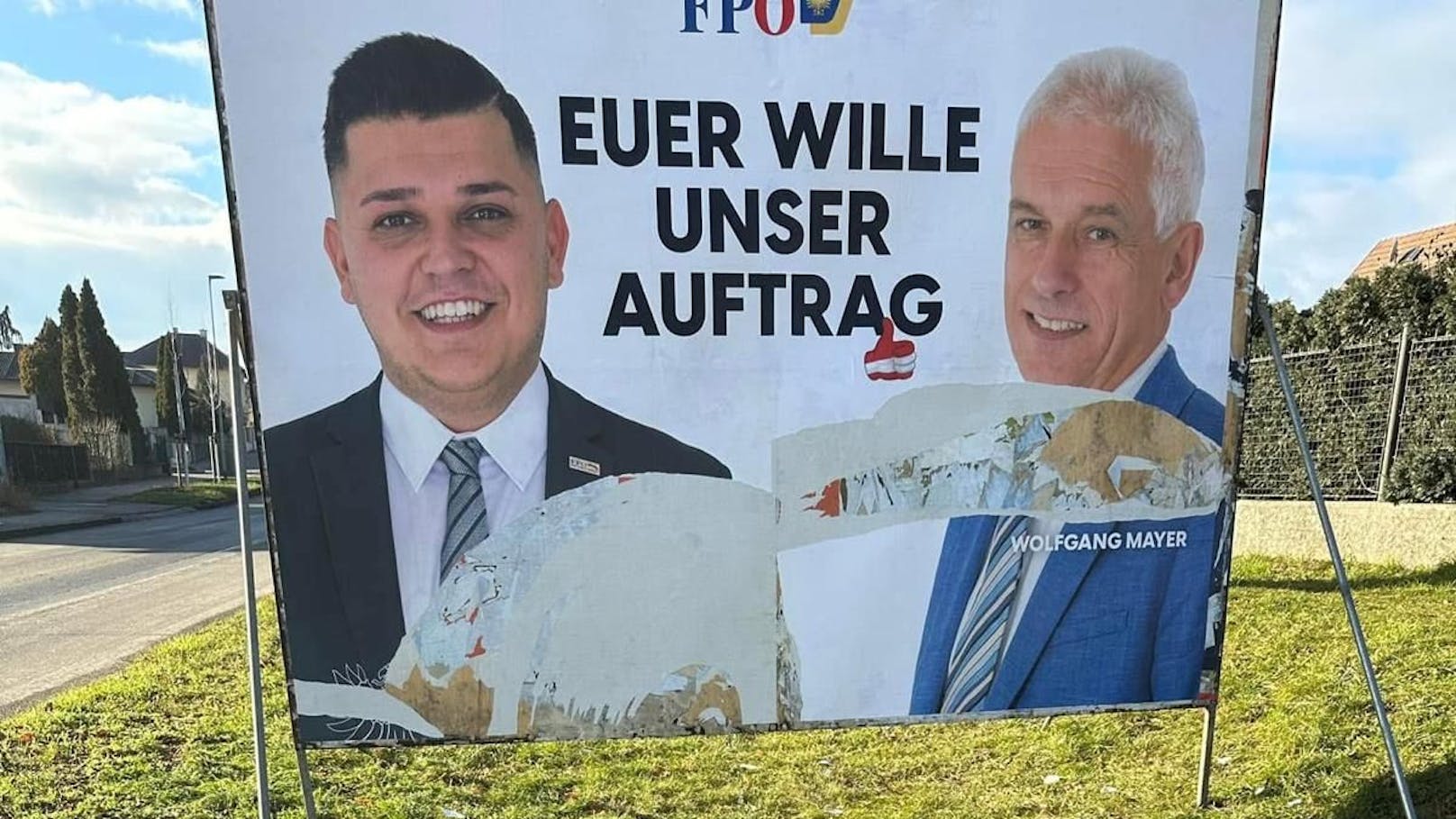 Zerstörte Wahlplakate der FPÖ in Niederösterreich