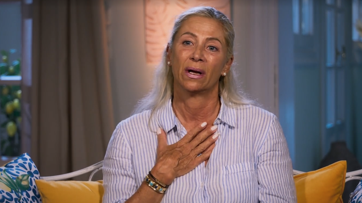 Mona (63) hat vor drei Jahren beschlossen, den Kontakt zu ihrer Mutter einzustellen.