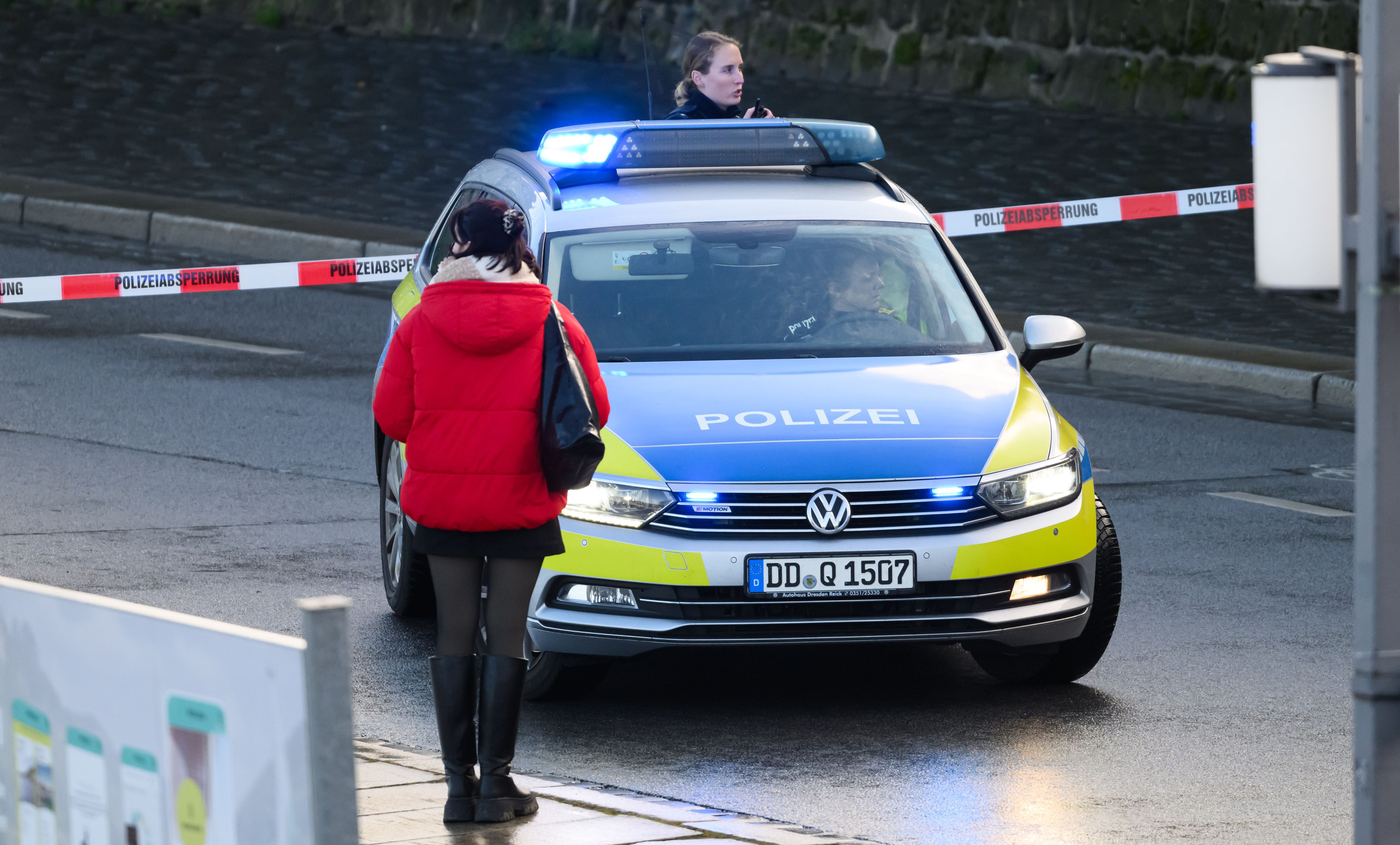 Die Polizei hat den betroffenen Bereich abgesperrt.