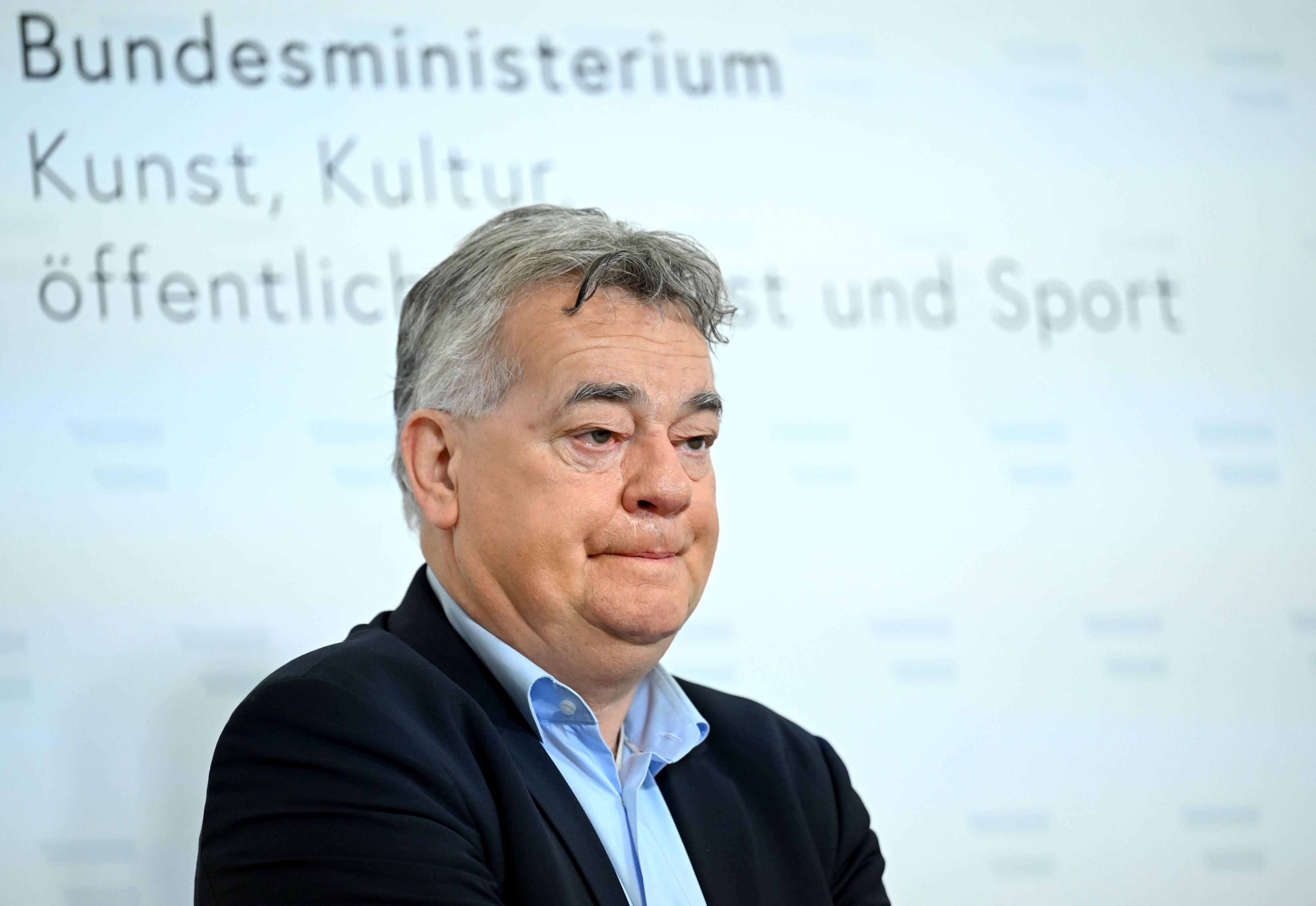 Der für Kunst zuständige Minister Werner Kogler (Grüne) bei der Präsentation des Österreich-Beitrages zur Kunst-Biennale Venedig 2026 am 9. Jänner 2025 in Wien.