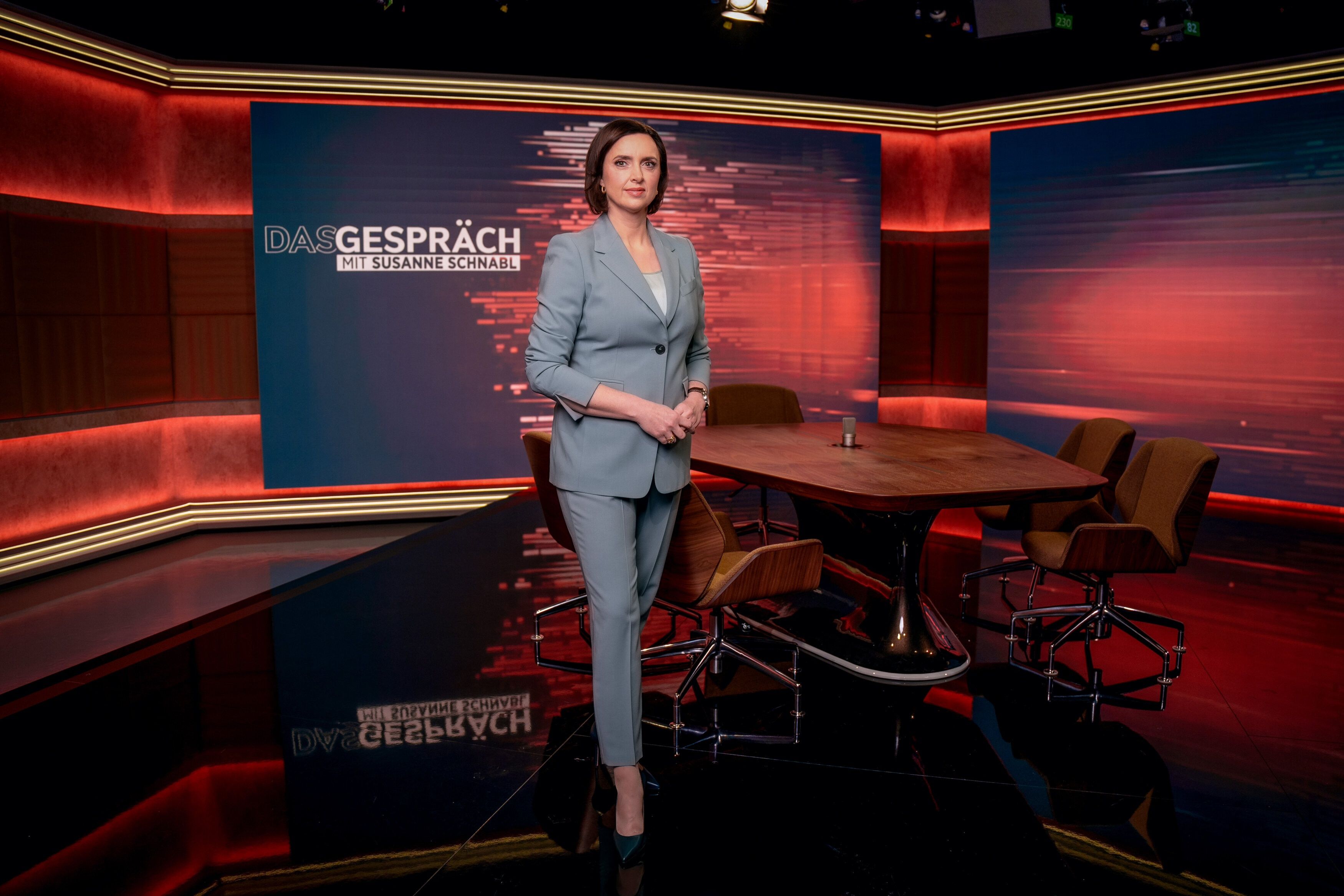 Susanne Schnabl wird am Sonntag, 12. Jänner 2025, durch eine neue Diskussionssendung führen. In der ersten Ausgabe kommen u.a. Irmgard Griss und Christian Stocker zu Wort. 