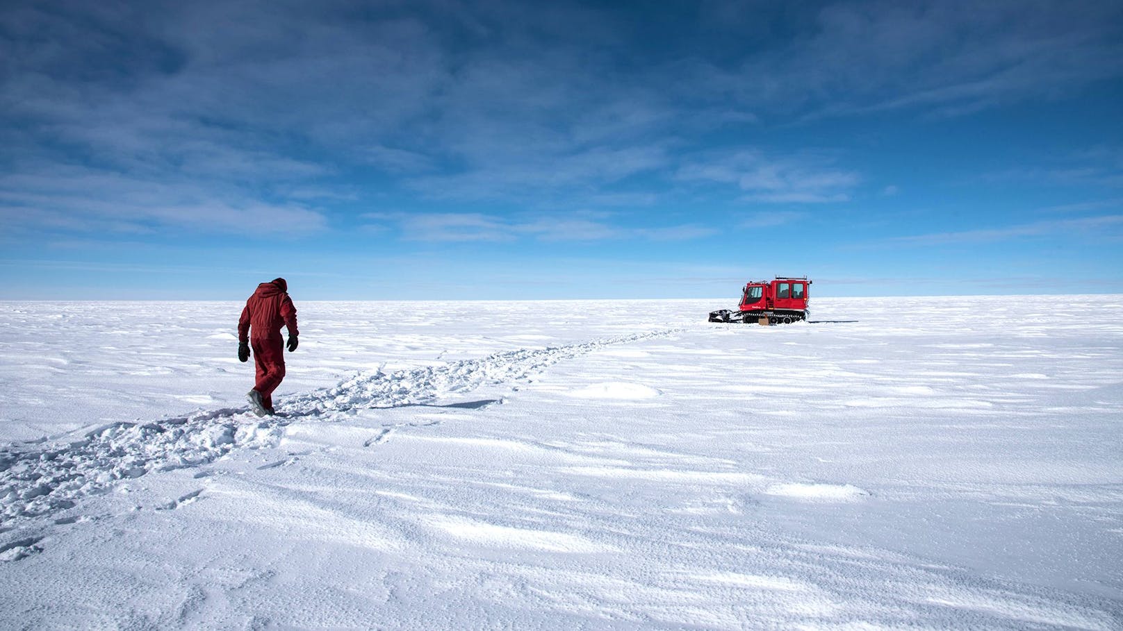 Der Eisbohrkern wurde bei einem von der EU-Kommission finanzierten Projekt im zentralantarktischen Plateau in einer Höhe von 3200 Metern über dem Meer erbohrt.