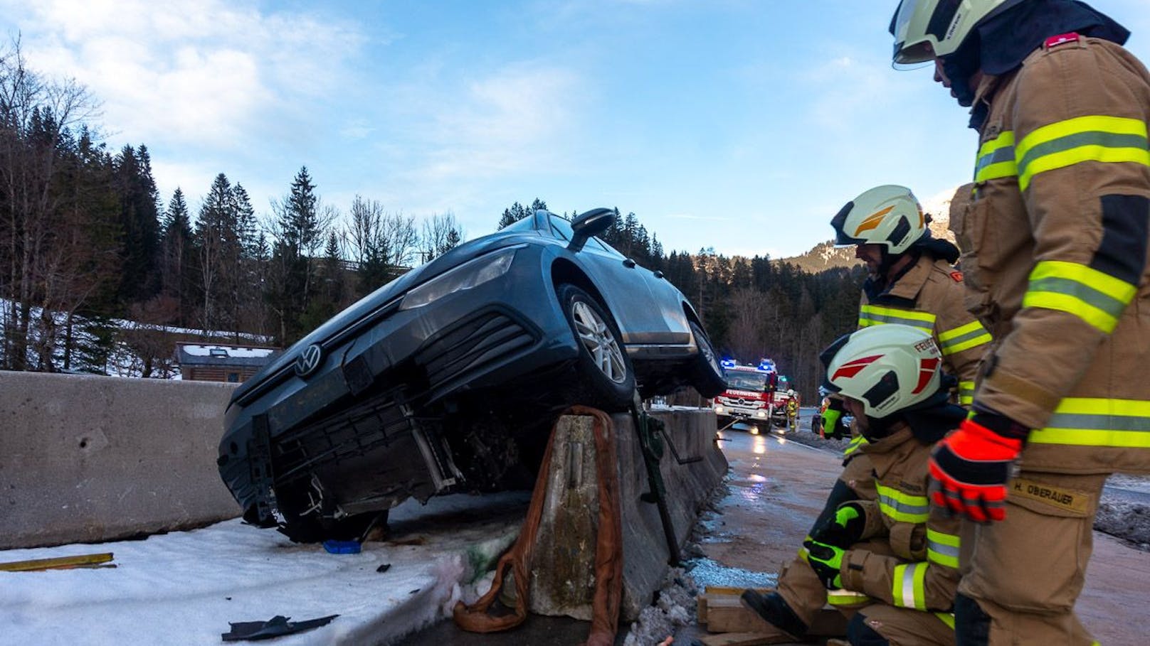 Der Lenker erlitt bei dem Crash leichte Verletzungen. 